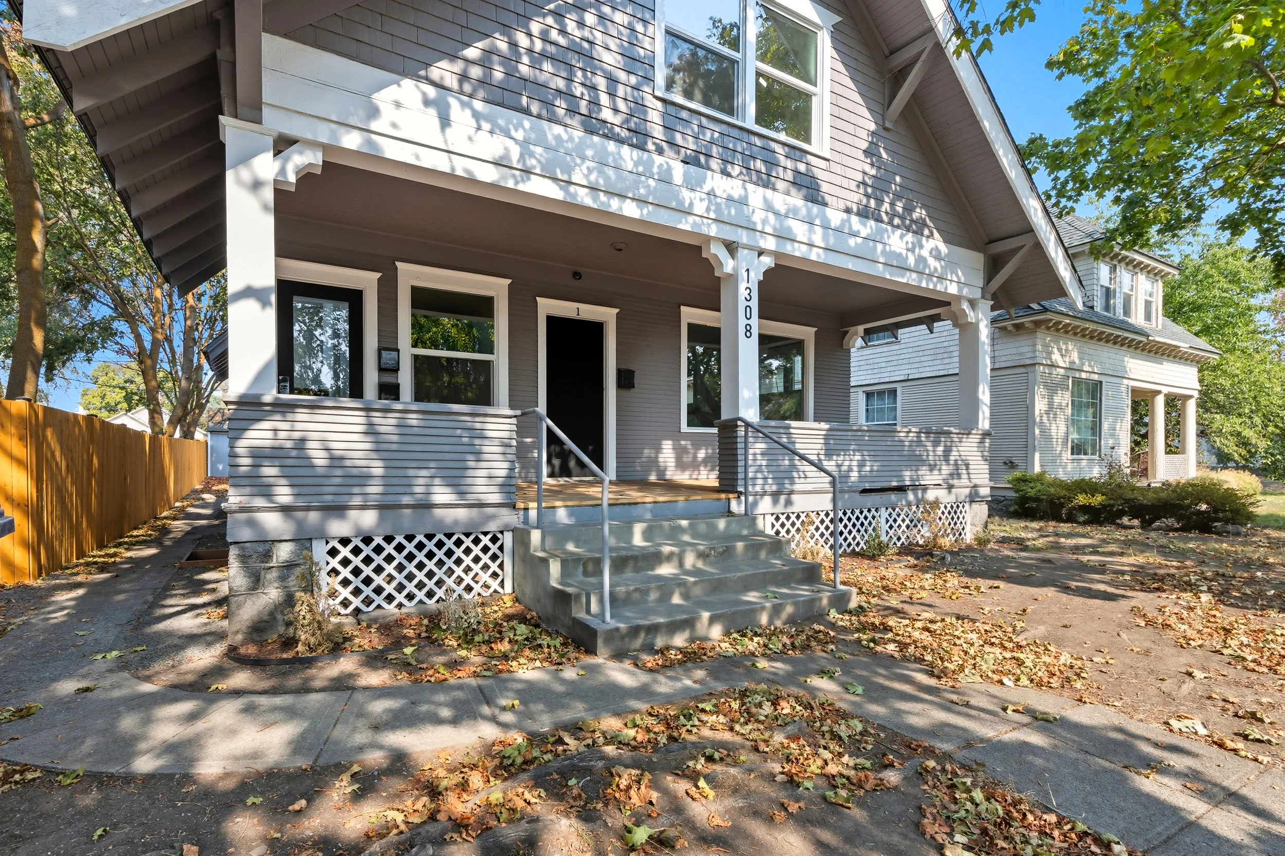Duplex in Spokane WA real estate investment property exterior – Hall Street