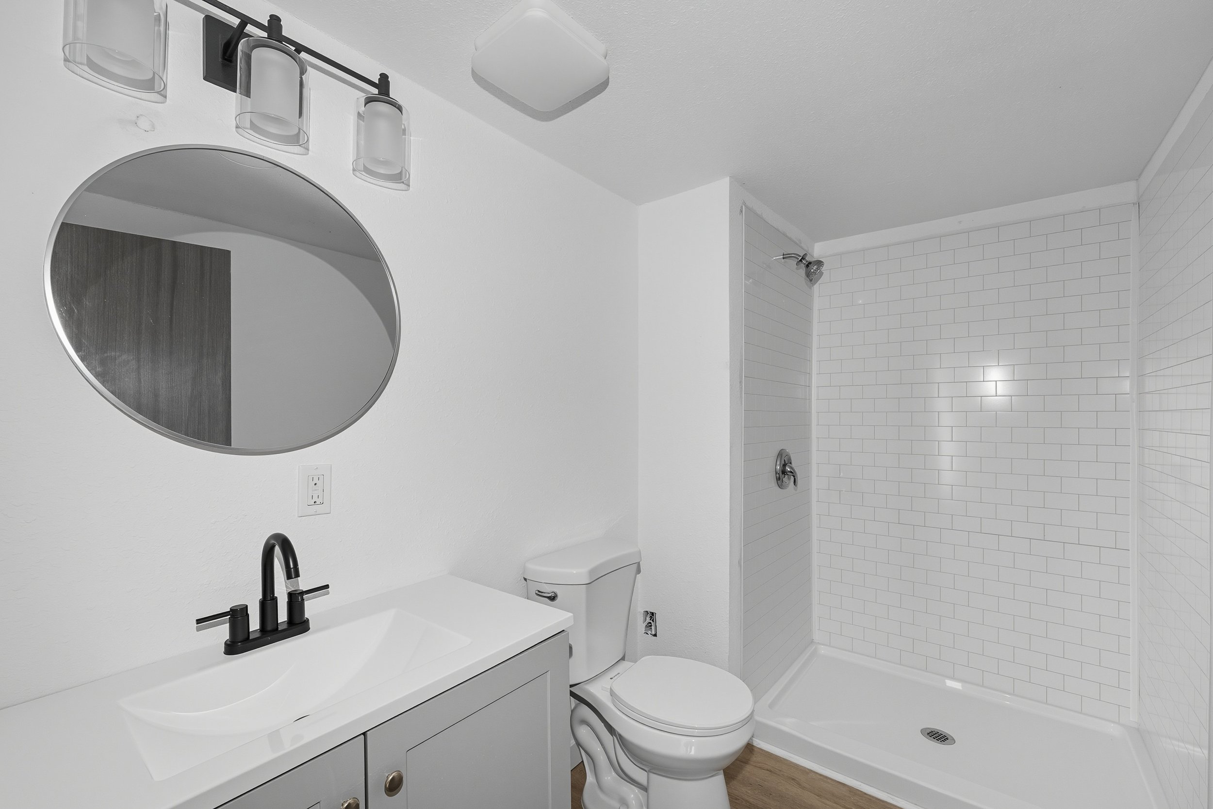 Spokane WA duplex bathroom interior investment property – Hall Street