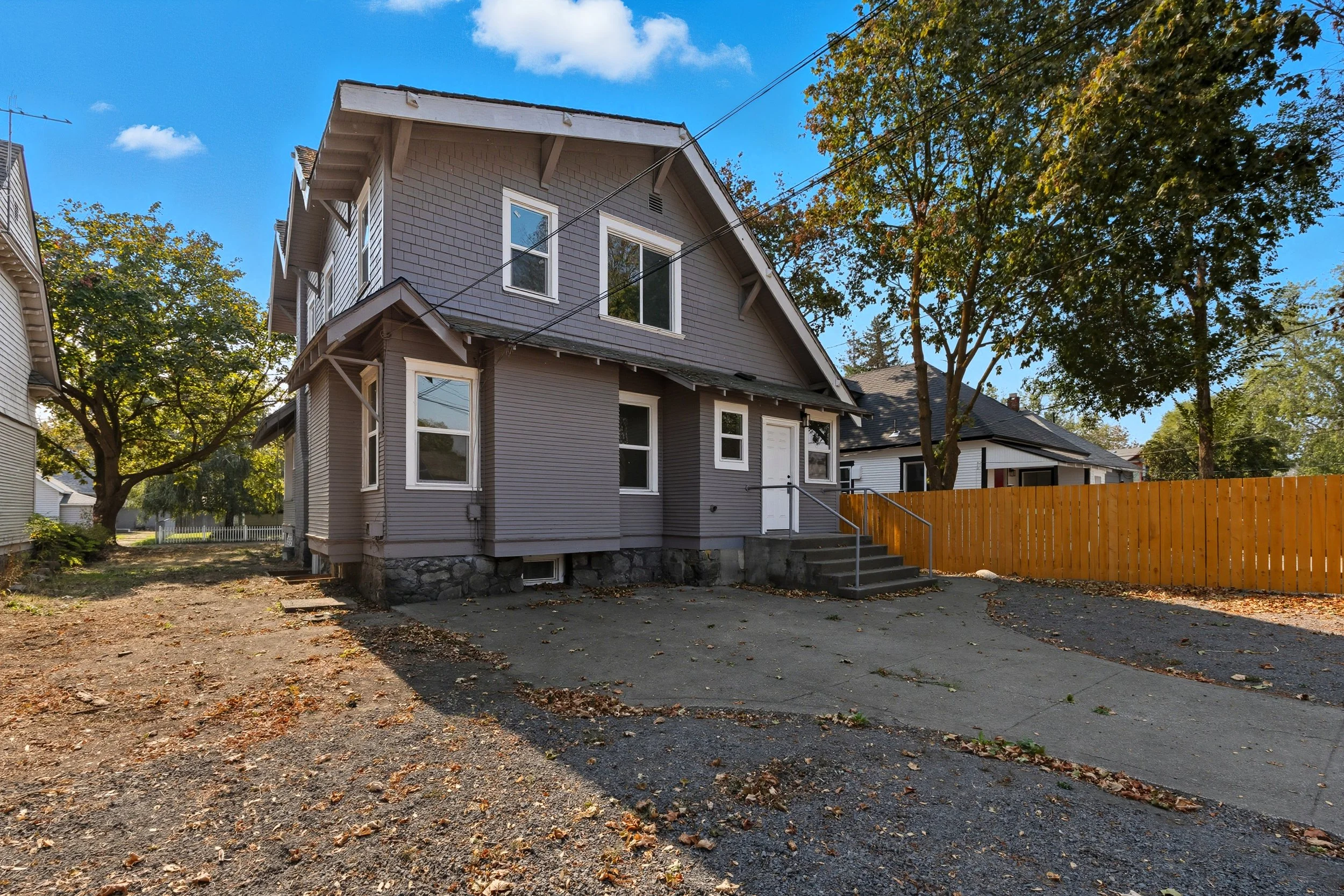 Multifamily home in Spokane WA real estate investment property – Hall Street