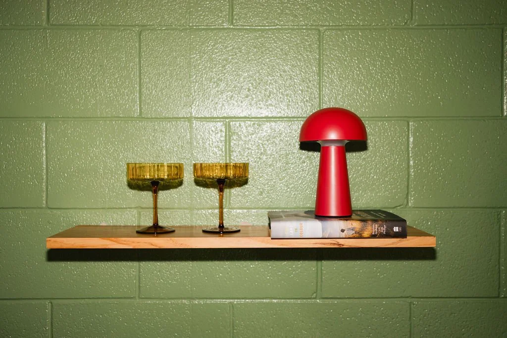 Premium1br-shelf.jpg
