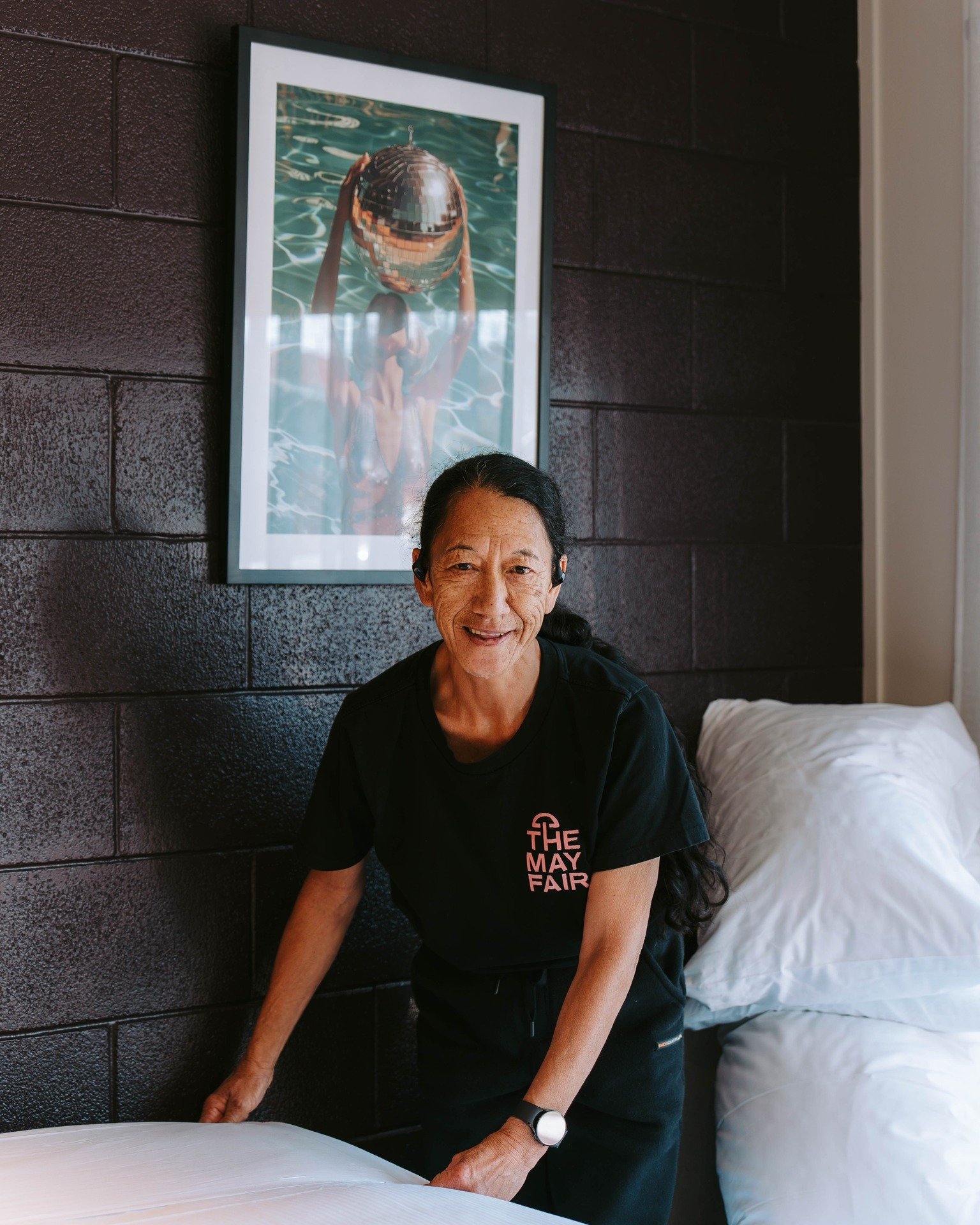 Nobody knows these rooms better than Kaz. Our housekeeper, the woman behind every made bed and spotless finish at The Mayfair. Say hi to Kaz 👋🏼
