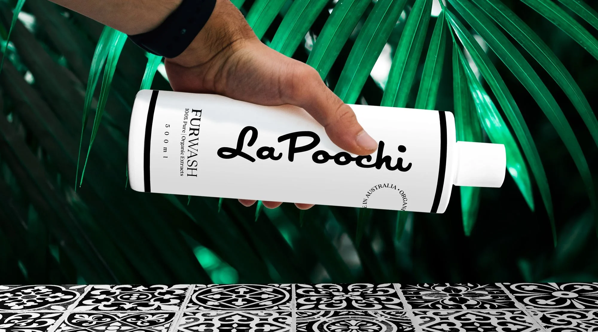LAPOOCHI_website-header-bottle.jpg
