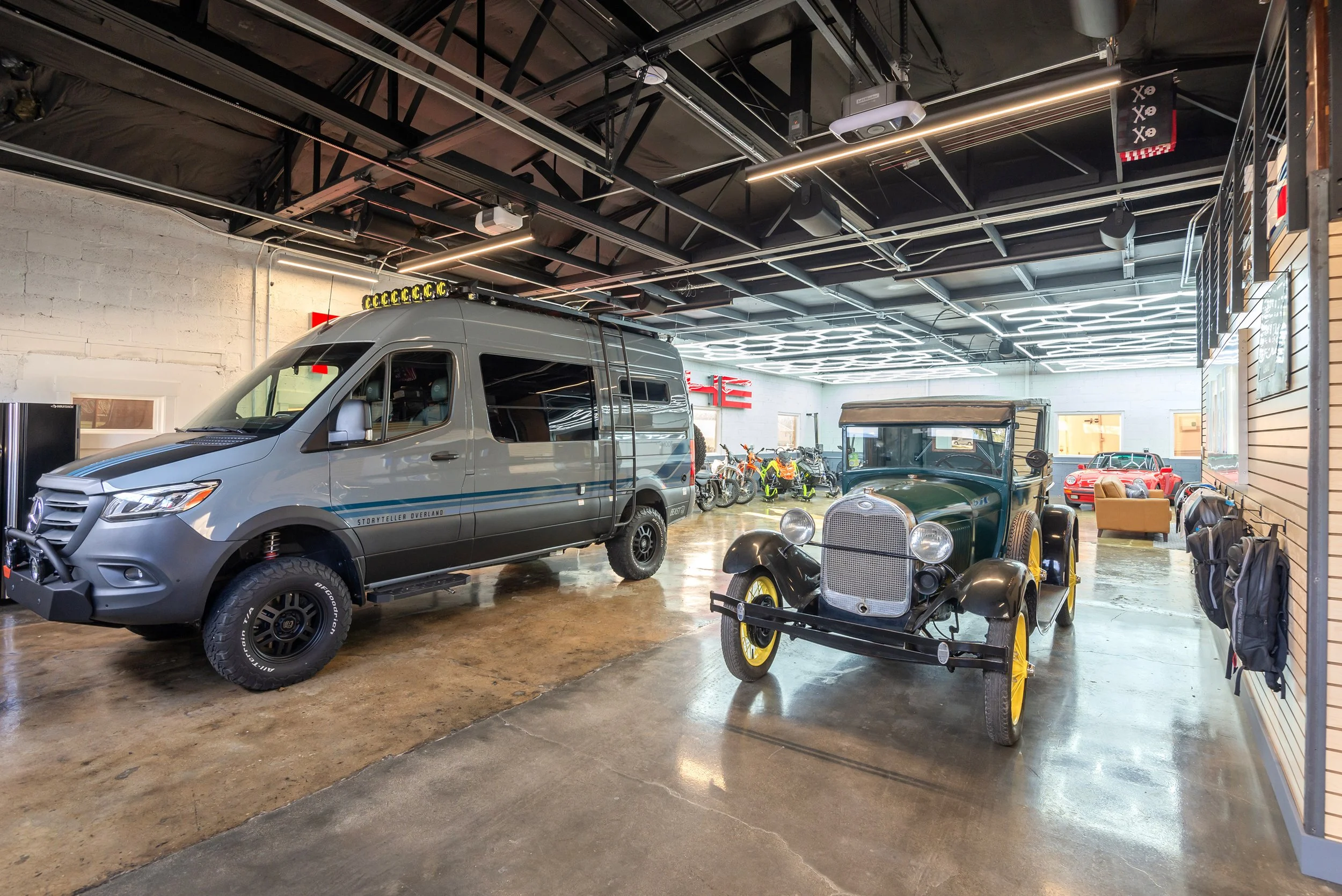 no 18 298sCenterSt-DaybellGarage-021.jpg