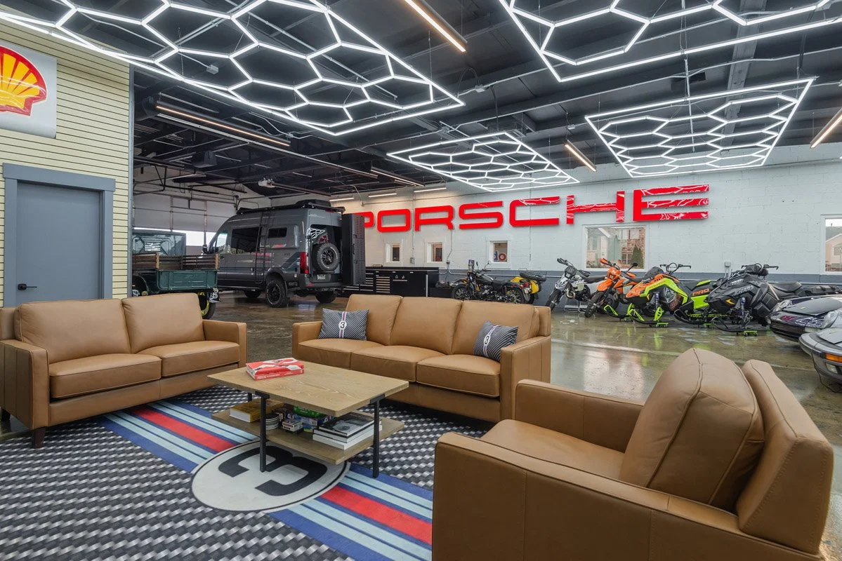 11 298sCenterSt-DaybellGarage-017.jpg