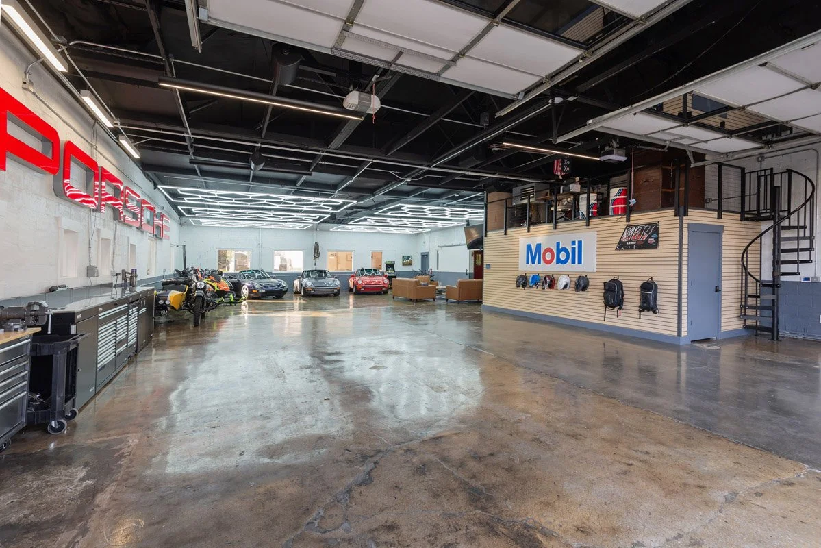 4 298sCenterSt-DaybellGarage-005.jpg