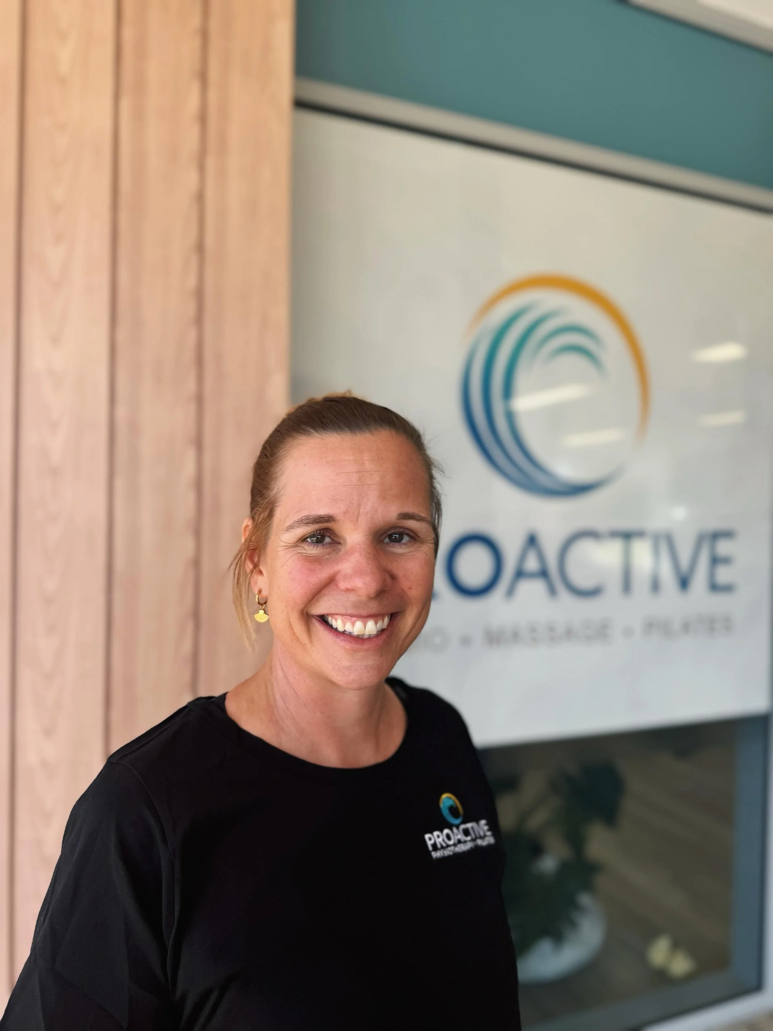 Meet Ange our newest addition to the Proactive team!

Ange is a Remedial Massage Therapist, with additional training in myofascial cupping. She has special interest in preventative health care, helping people feel strong, flexible and moving pain-fre