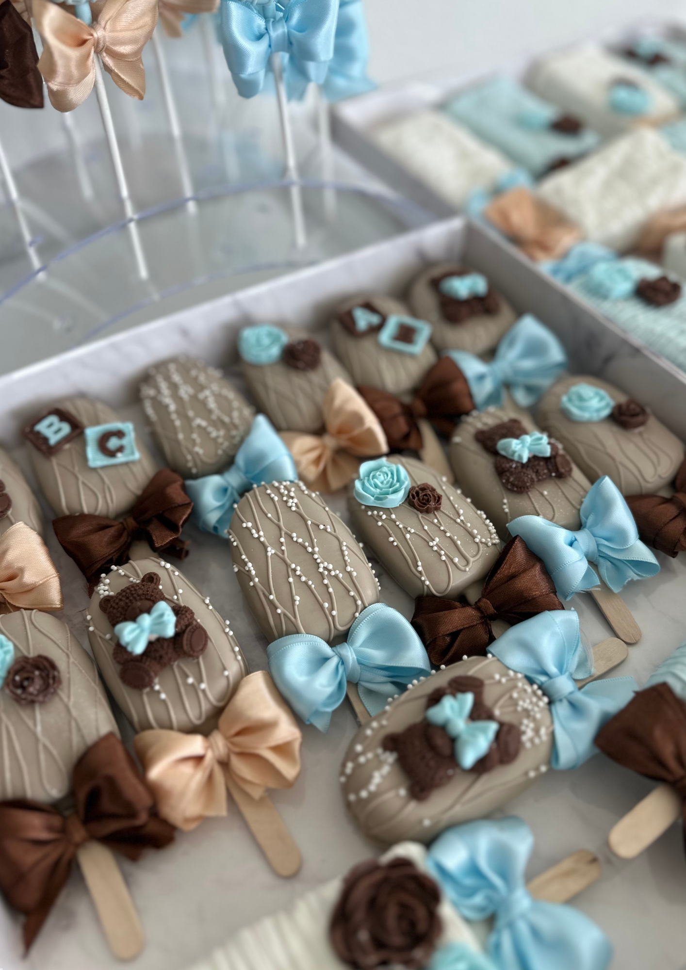 MOBILE CAKE.png