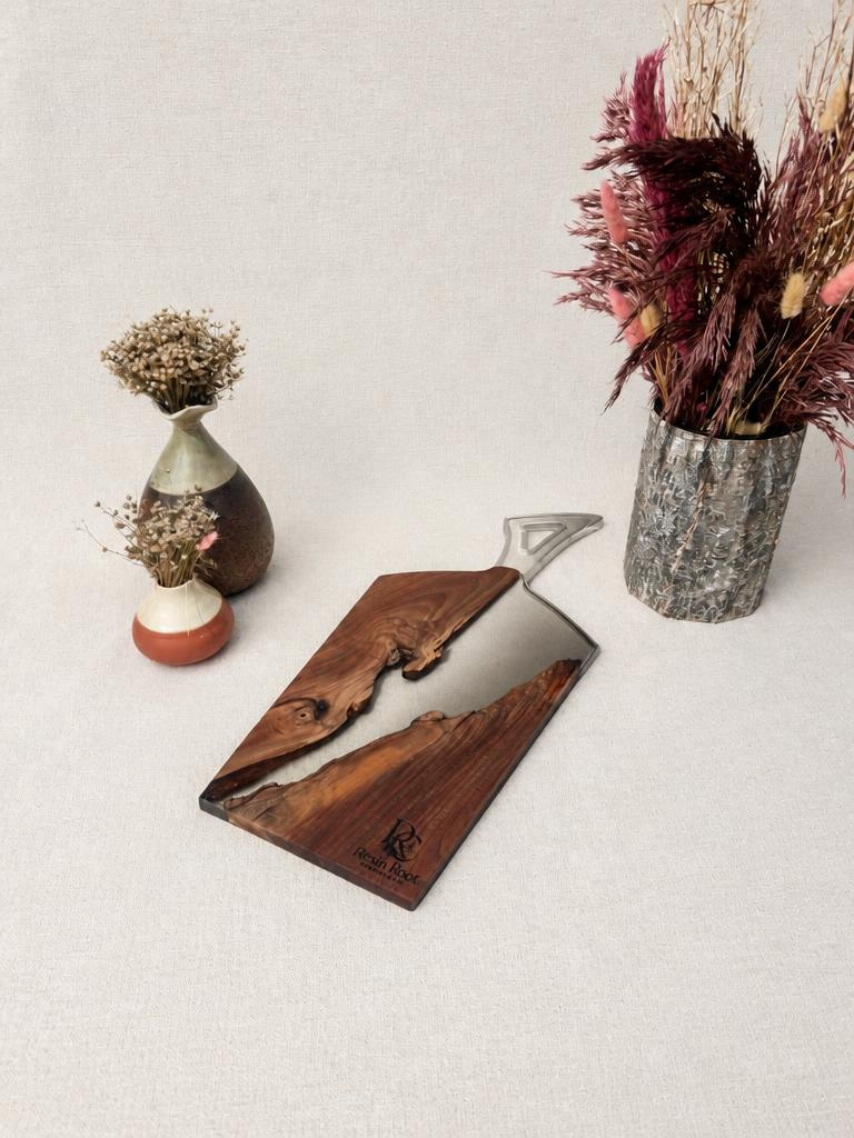 Cutting board product photo (1).png