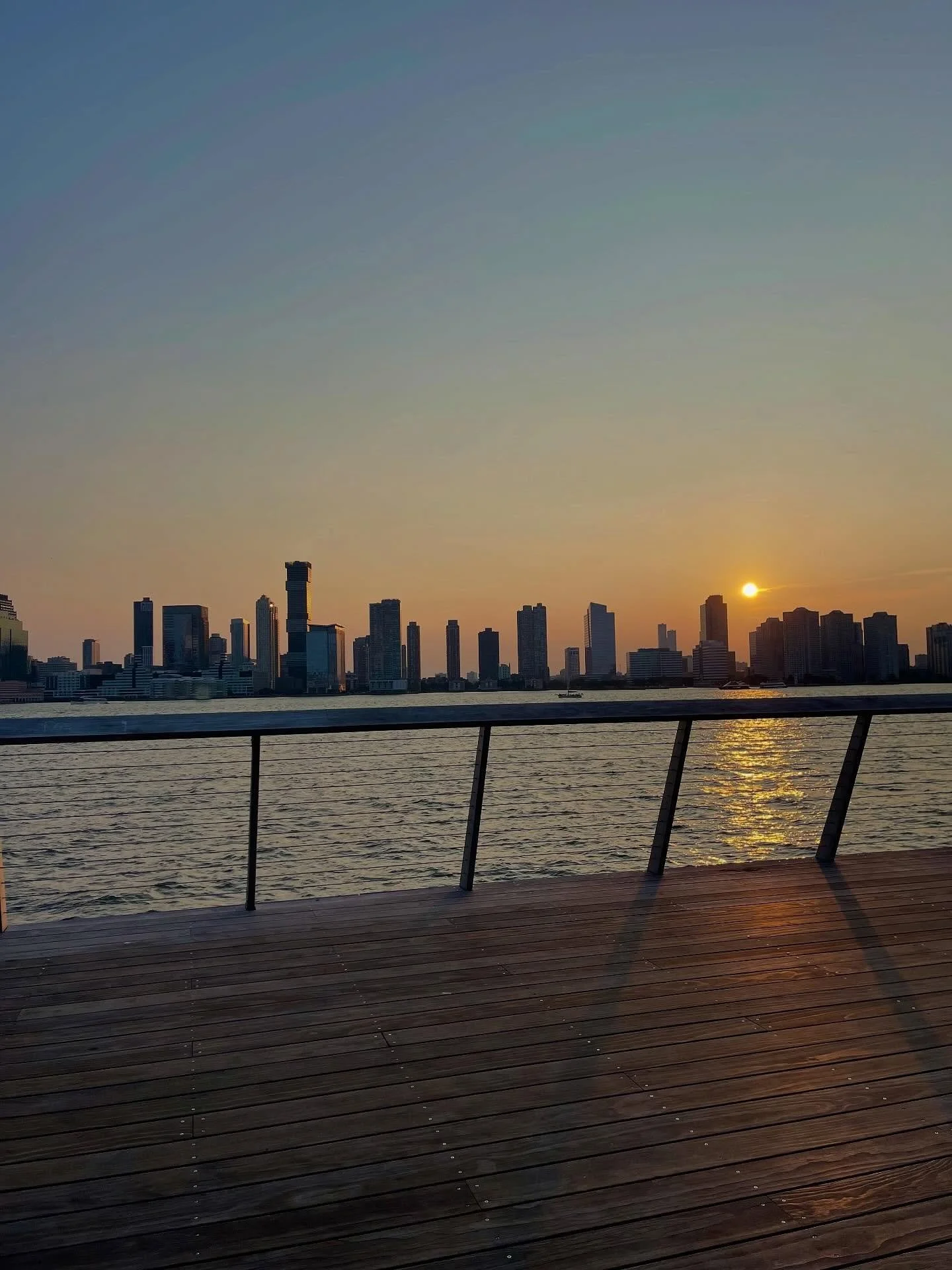 A view on the esplanade in Battery Park, NYC.

Feeling fulfilled after my pitstop in the city.
Now back to Ann Arbor, Michigan I go.