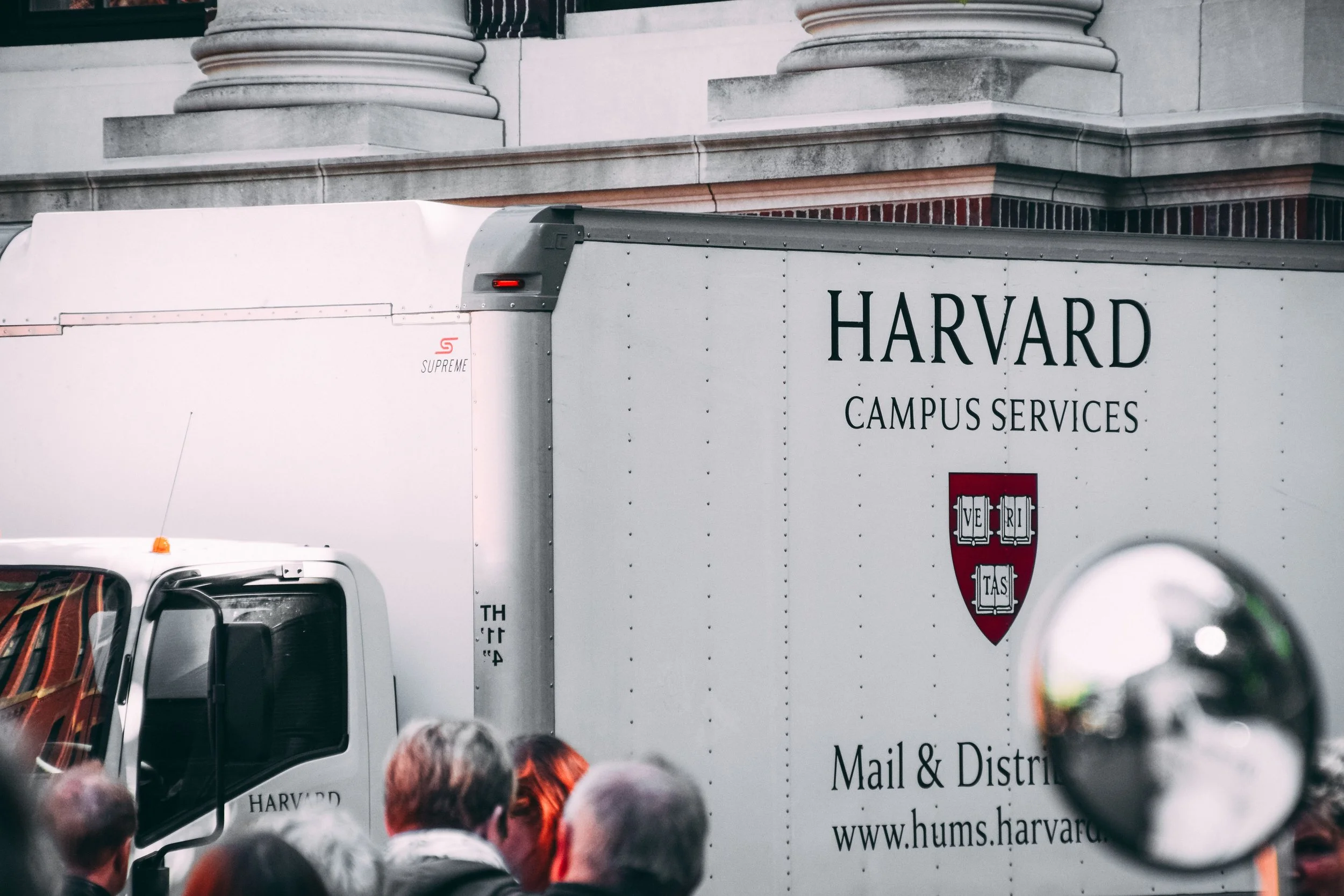 Private Limo Service to/from Harvard, MA