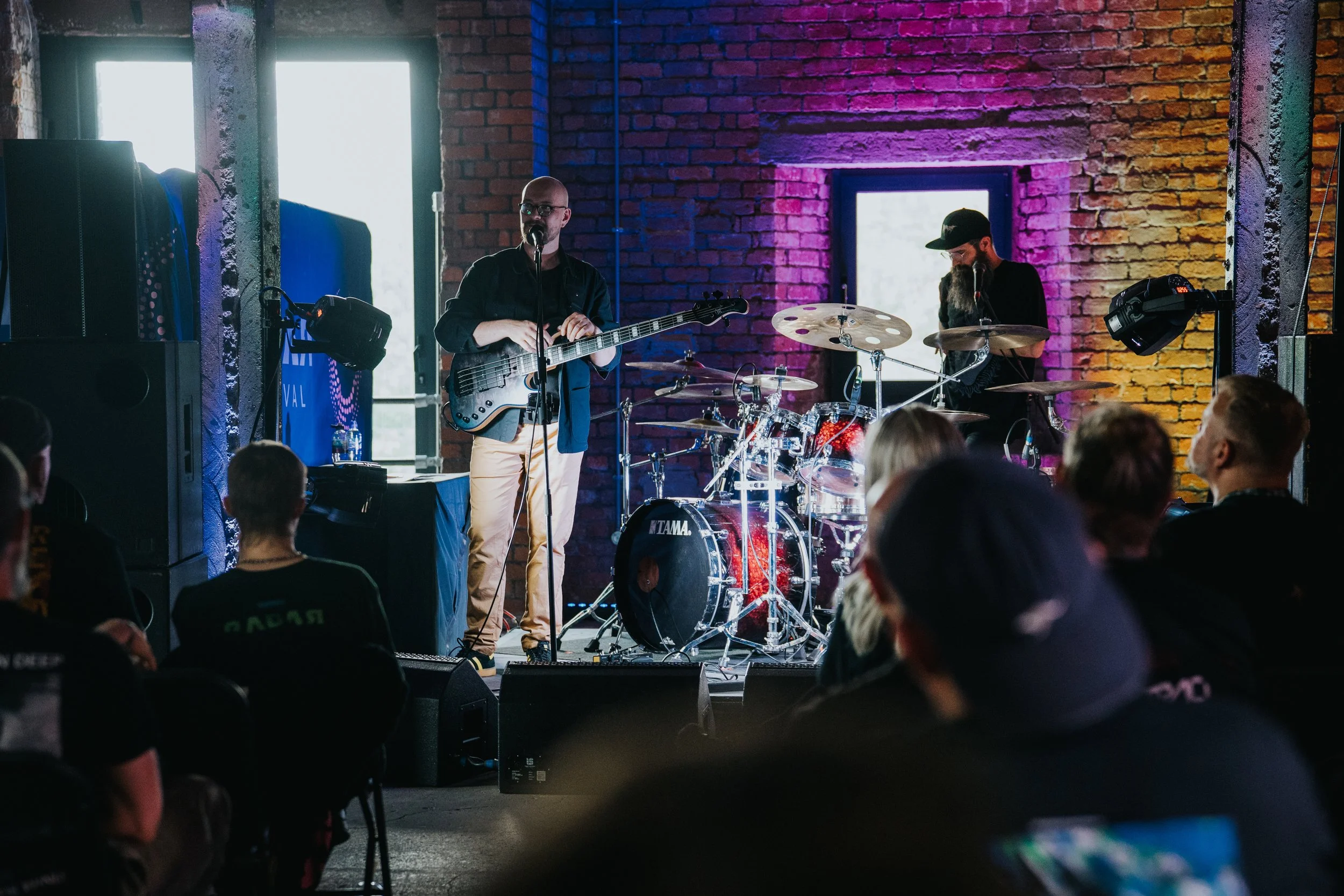 VOYAGER BASS& DRUM MC_CHARLIEBLUCK-1.jpg