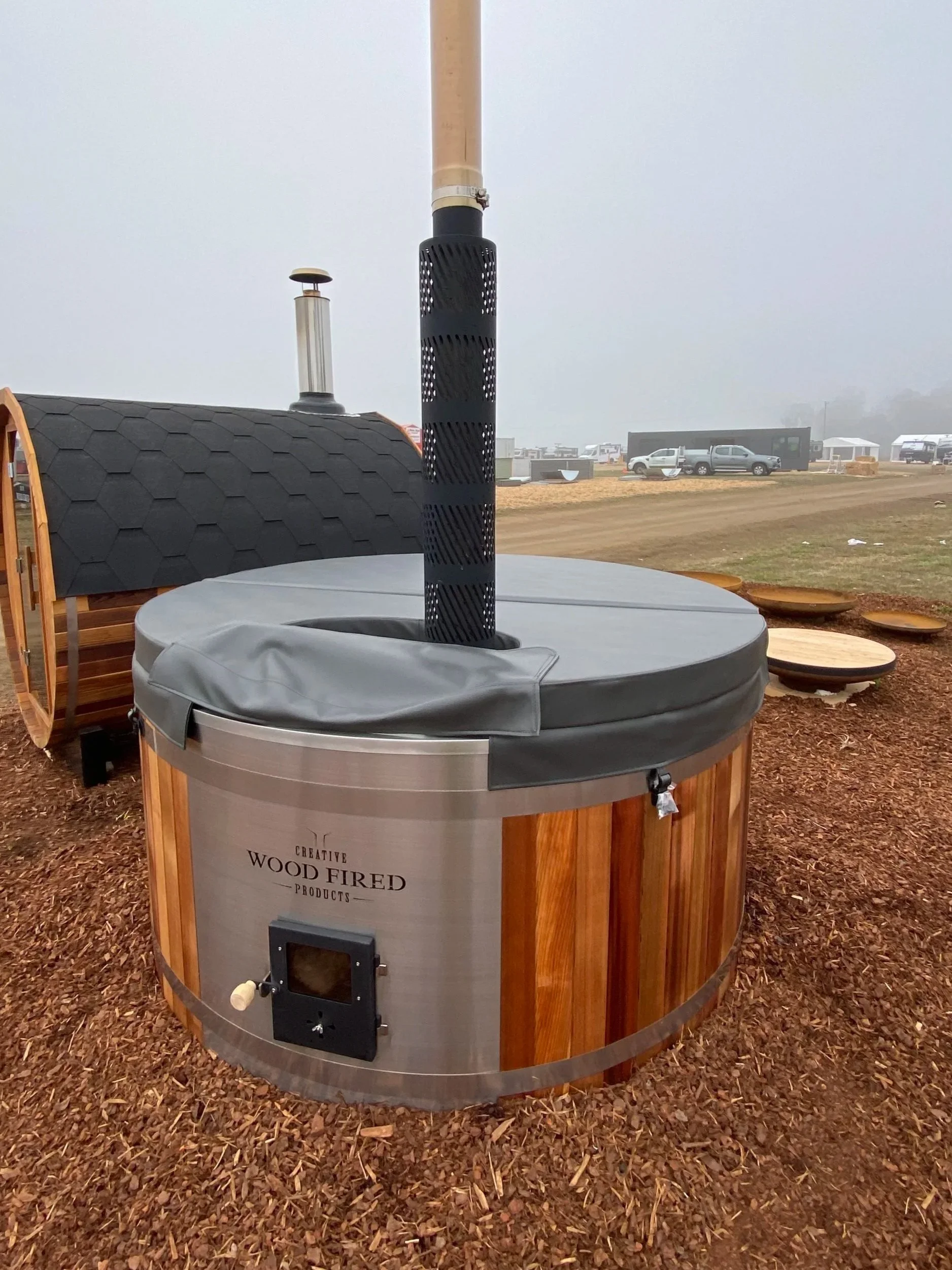 Wood+Fired+Hot+Tub+19+with Cover.jpg