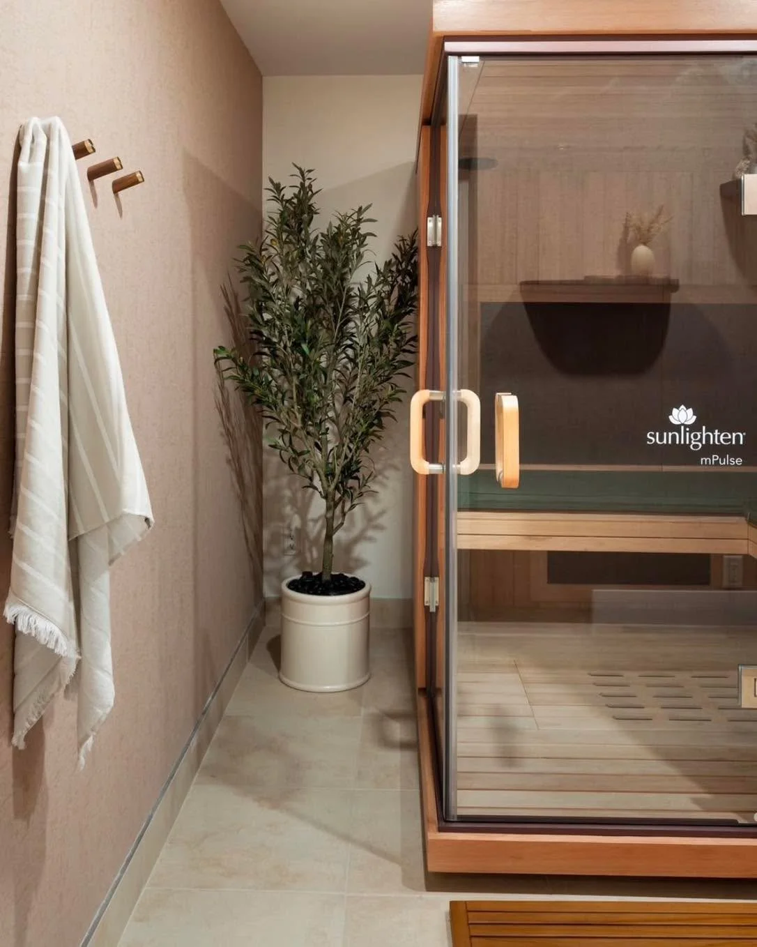 🔥 Why Infrared Saunas Are More Than Just Heat
Most people think a sauna is just about sweating&hellip;
But infrared saunas work differently &mdash; and that&rsquo;s where the real benefits kick in.
Instead of just heating the air, infrared heat pene