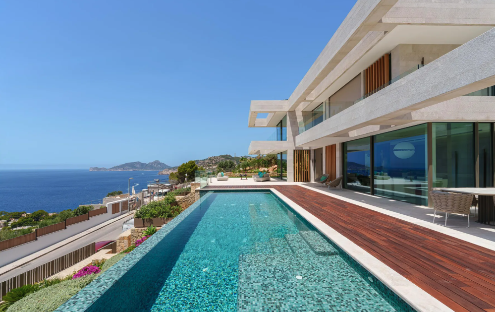 https://www.sothebysrealty.com/eng/sales/detail/180-l-975-vcsd67/port-dandratx-andratx-ml-07157