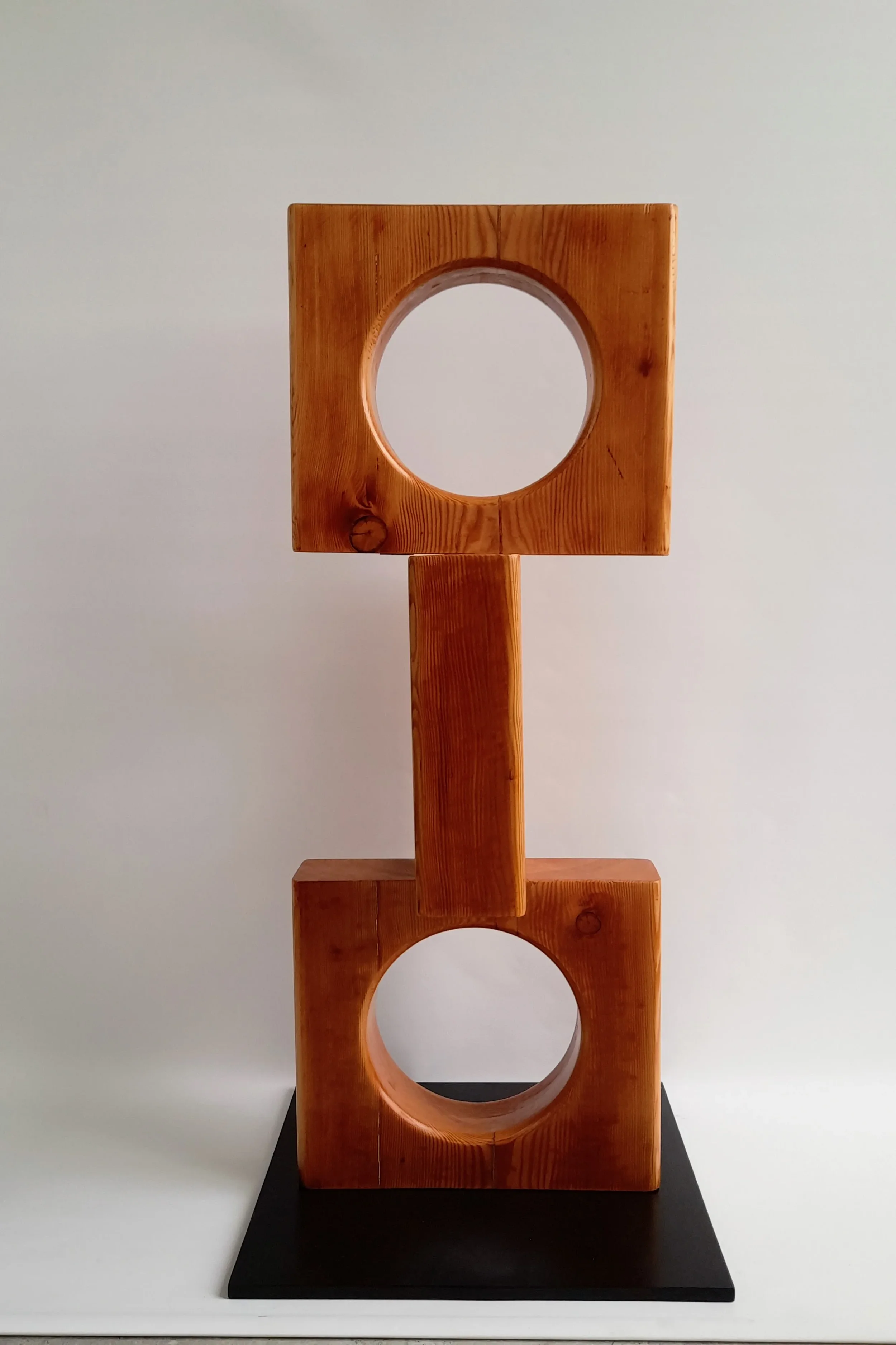 ole-jensen-sculpture-coastline-monoliths-90-degree-3-stack.webp