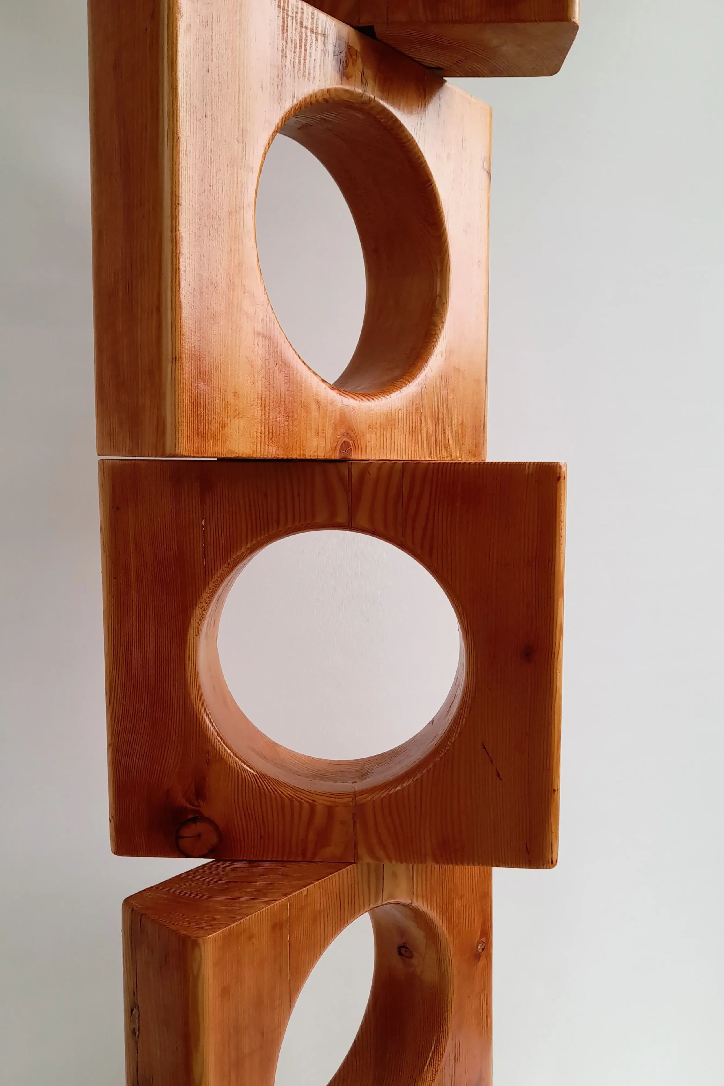 ole-jensen-sculpture-coastline-monoliths-circular-hollow-detail..webp