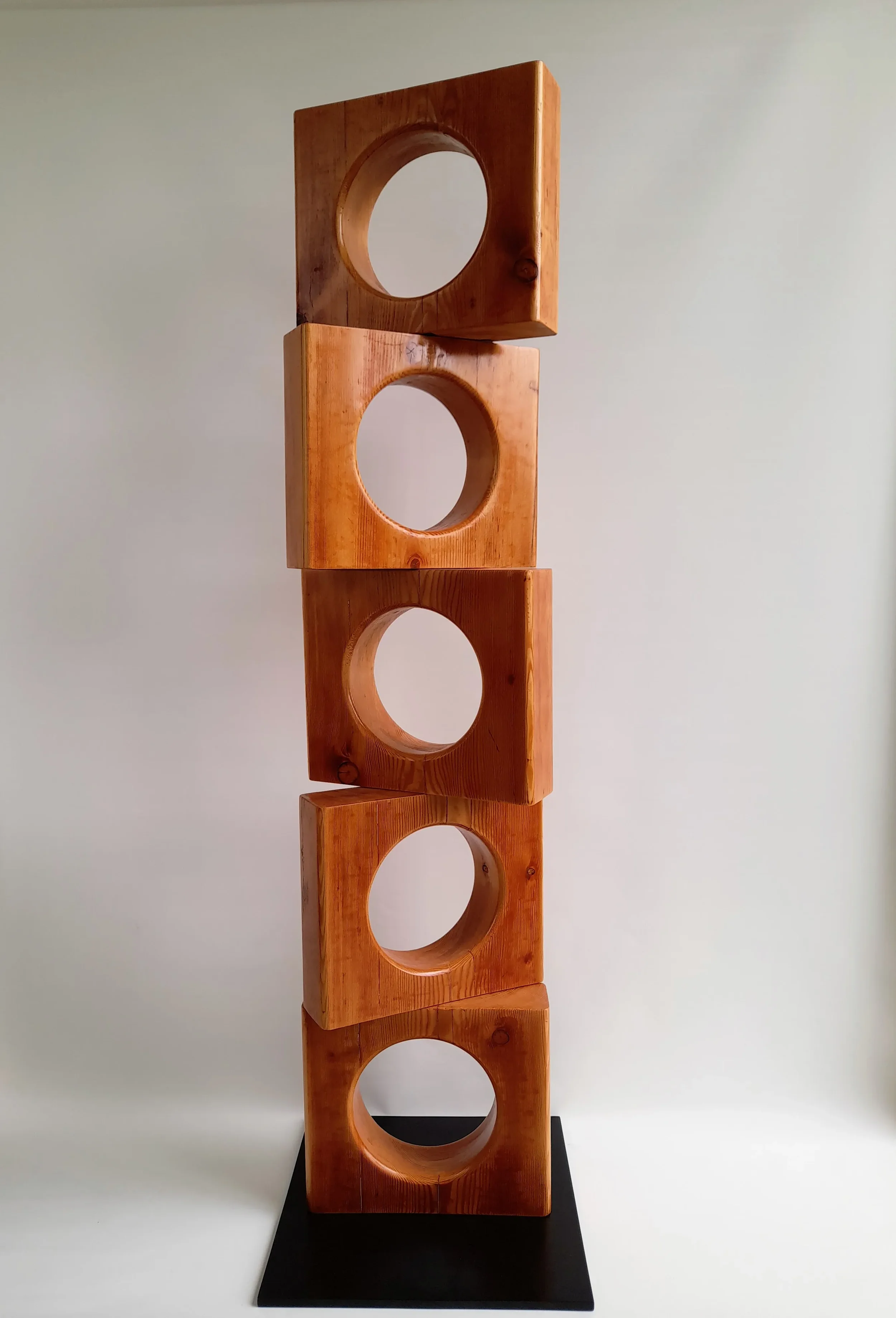 ole-jensen-sculpture-coastline-monoliths-5-stack-red-cedar-146cm.webp