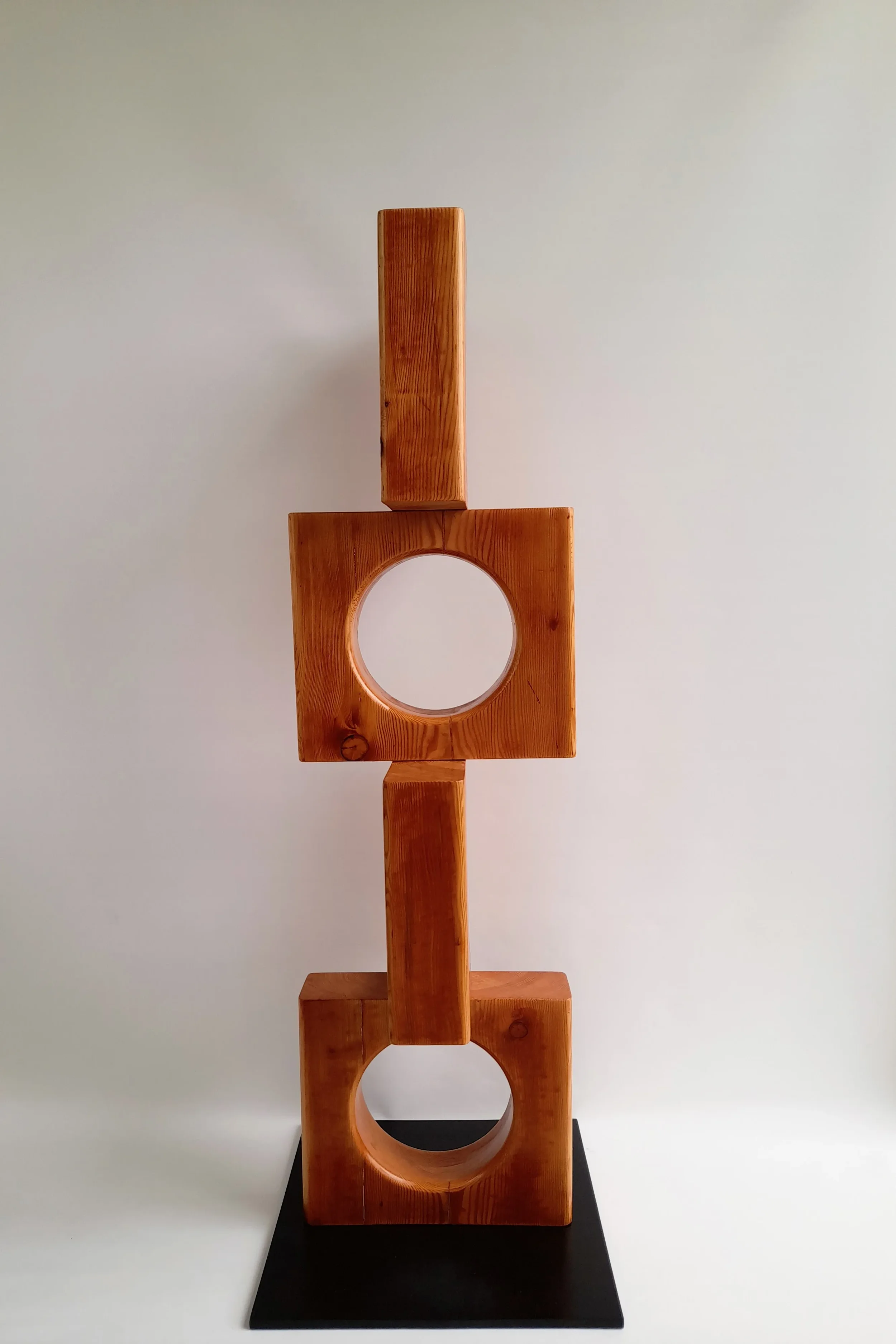 ole-jensen-sculpture-coastline-monoliths-90-degree-twist-4-stack.webp