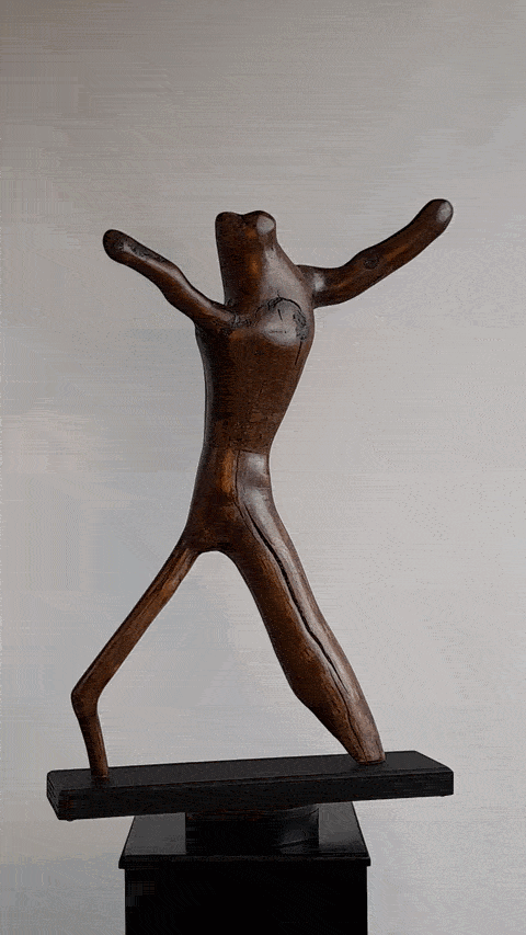 360-degree rotating view of handcrafted wood sculpture Alien Dancer by Ole Jensen