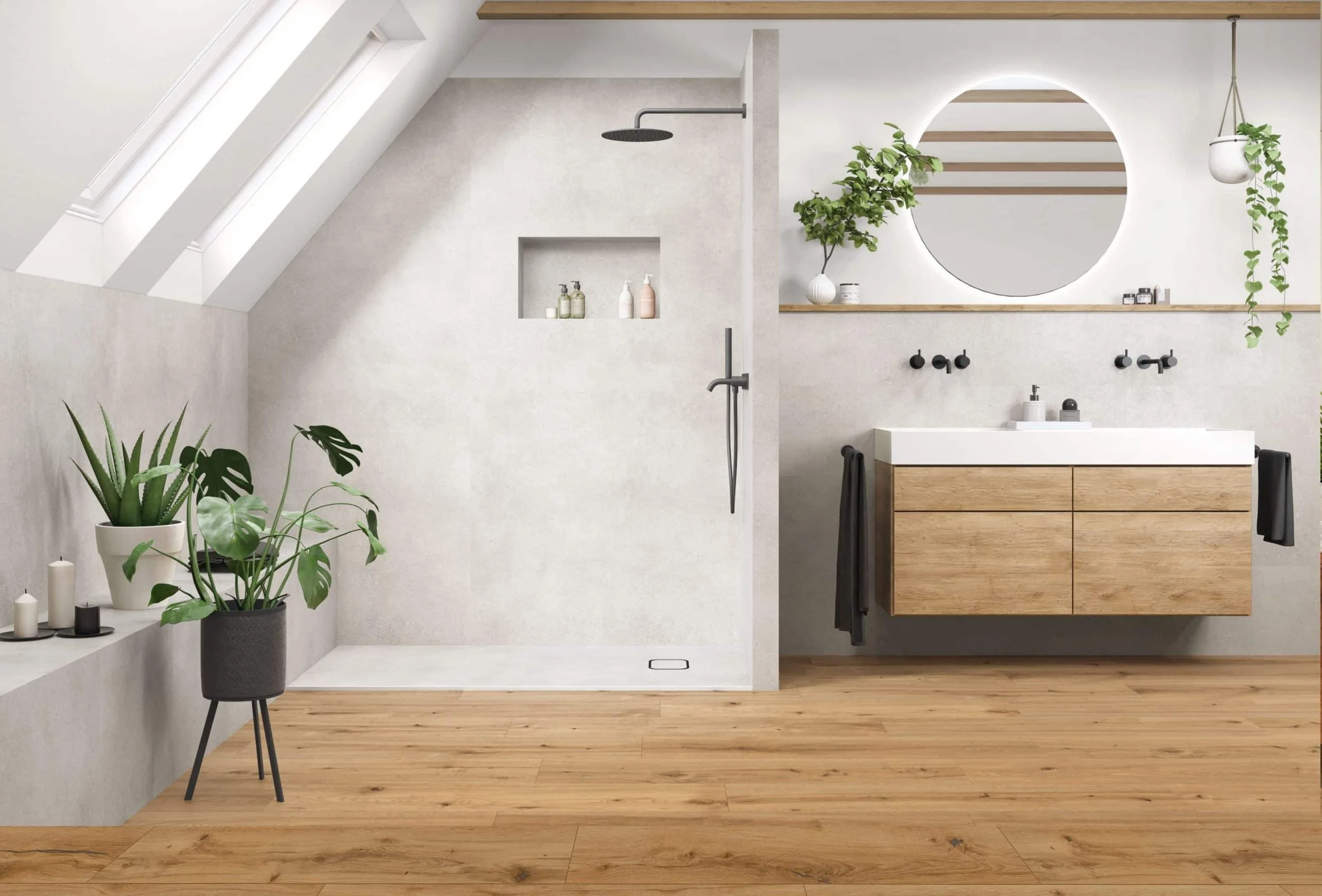 Modernes Badezimmer mit grauen Marmorwänden, Eichenholz Boden weißem Waschtisch, Spiegel, Pflanzen und Duschbereich.