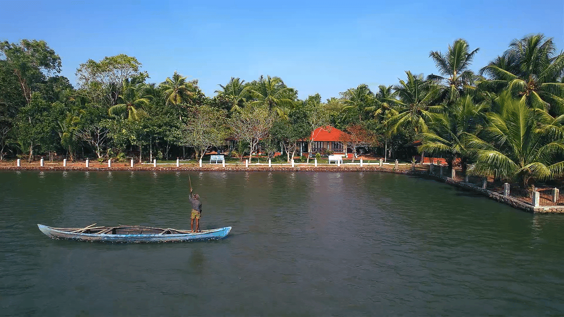 boat-front-resort_1.1.6.png