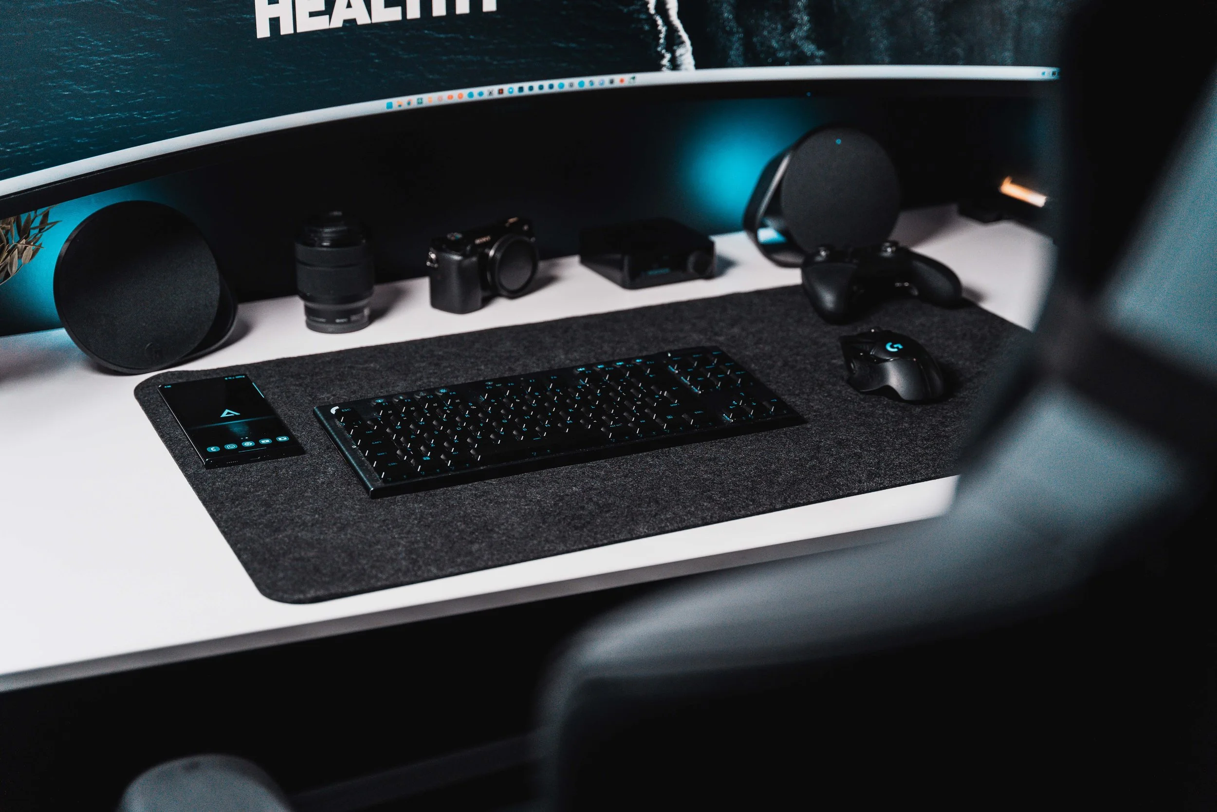 Delta Hub desk mat with accessories.