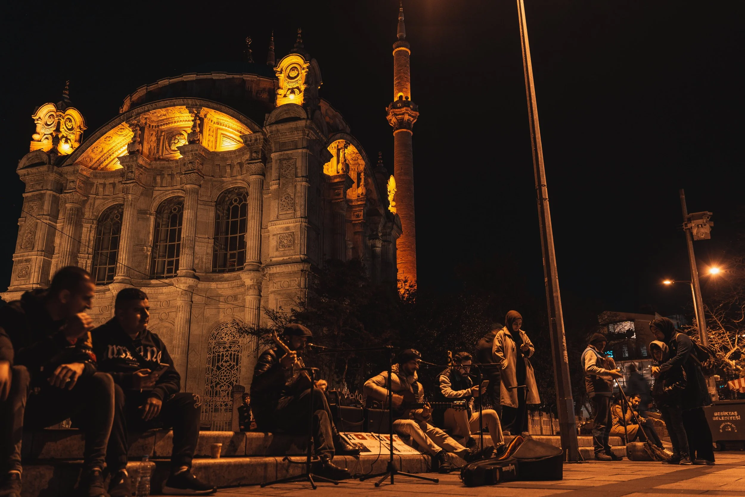 Musicians playing outside Ortakoy mosque