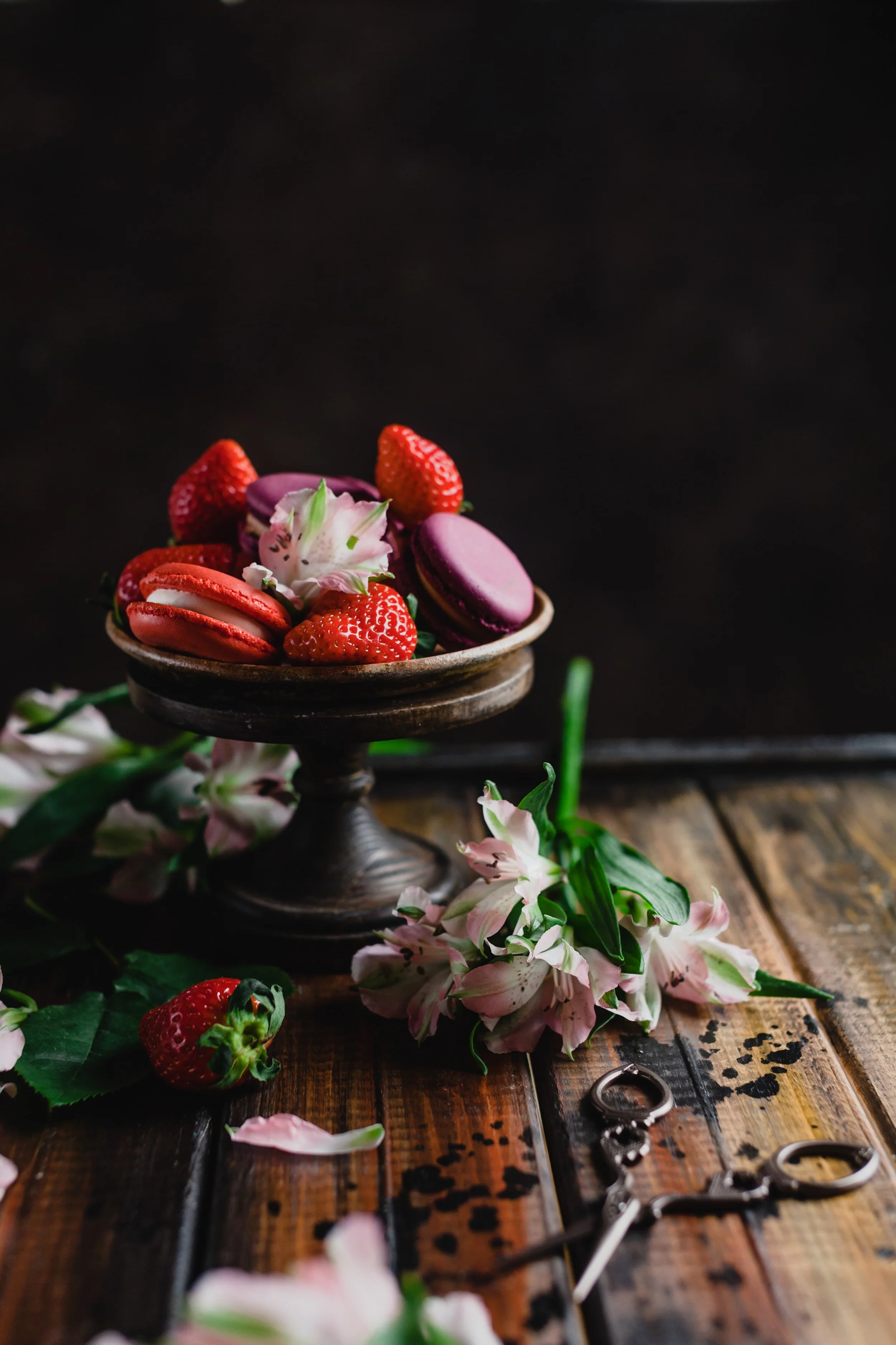 elegant-still-life-with-strawberries-and-macarons-2026-03-11-07-05-39-utc.jpg