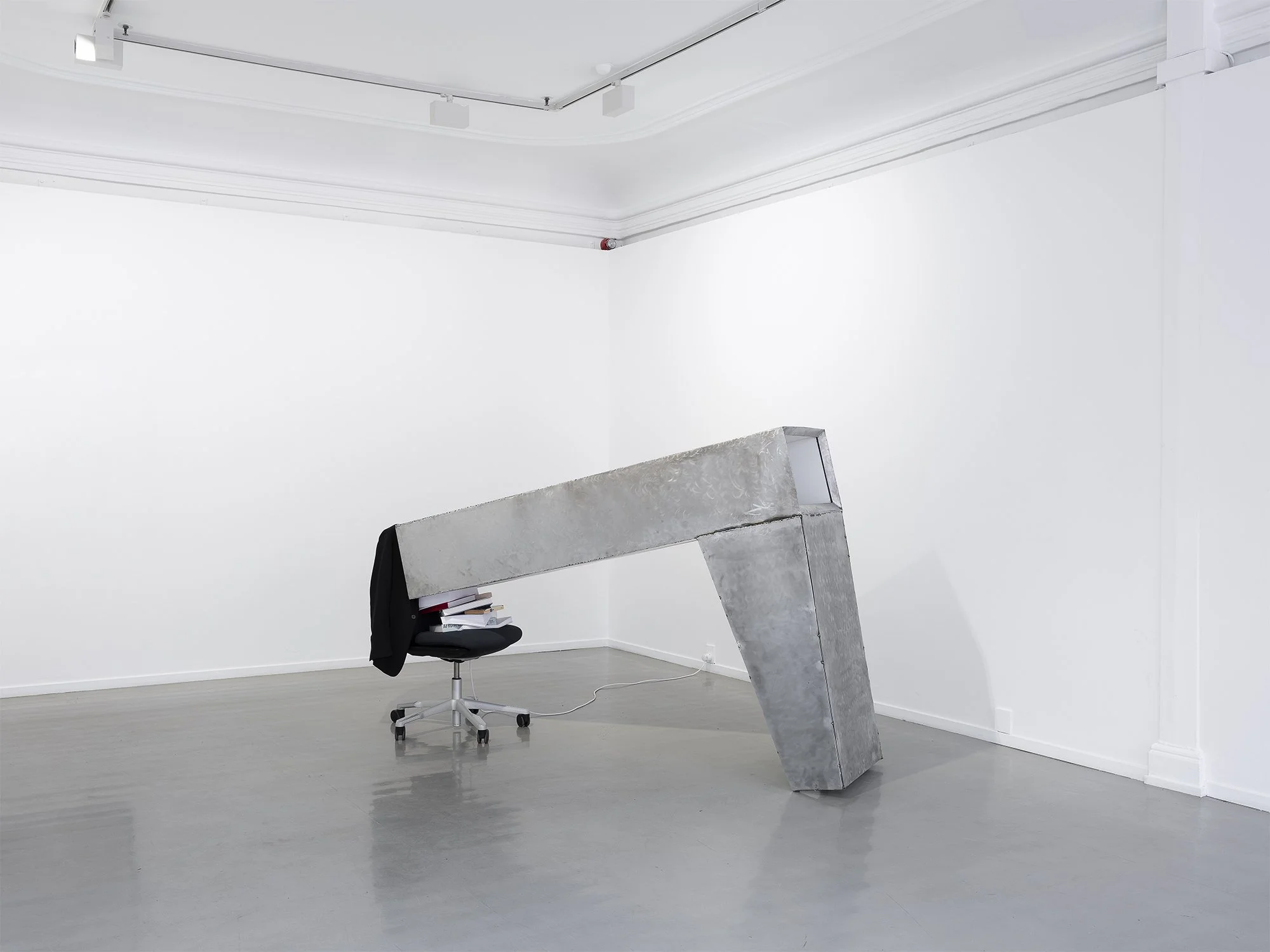 The help, 2026, video installation sculpture-W45xH138xL200cm-Video duration 11min 30sec

