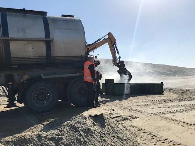 Project: Herstellen strekdammen HHNK op het Noordzeestrand te St. Maartenszee en op Texel.