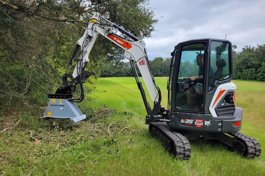 baumalight-cxc530-in-brush-clearing-action.jpg
