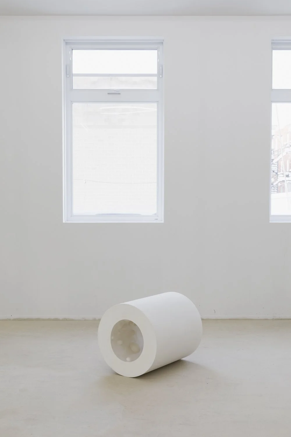 Cylindre habité (Inhabited Cylinder)​, 2022​. Plaster​ ― 30 × 24 × 24 in
