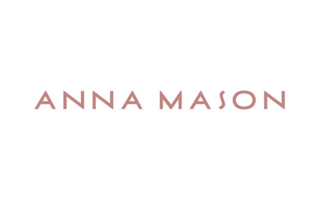 Text reading 'Anna Mason' on a white background
