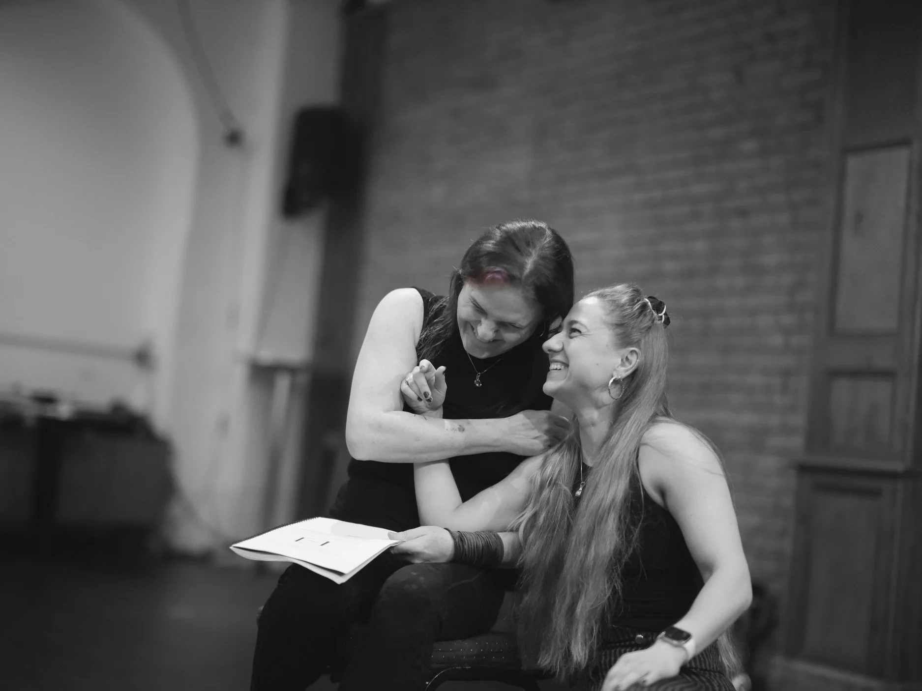 Sometimes you get lucky in life. For me that happened one year ago today when I ran into @tana_sirois at Edinburgh Fringe whilst waiting in line to chat with The Wee Review. The first thing I noticed about her were her arms. Absolutely ripped and bad