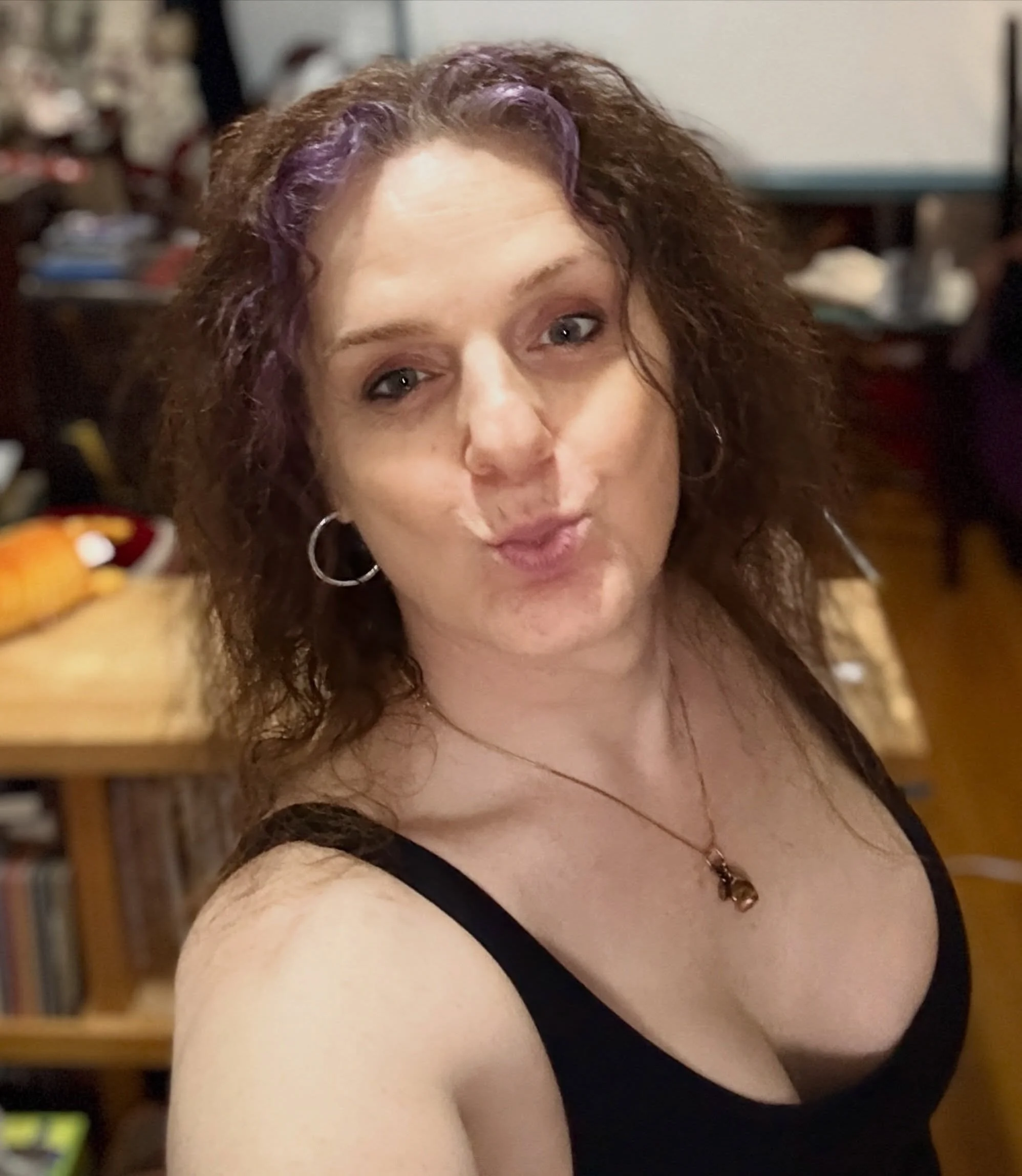Lots of things in the works for Jen, so expect more posts to drop on a regular basis in the next month or so. Woman in the Arena news, travel excitement, getting myself in shape and well, playing around with the more natural state of my hair as demon