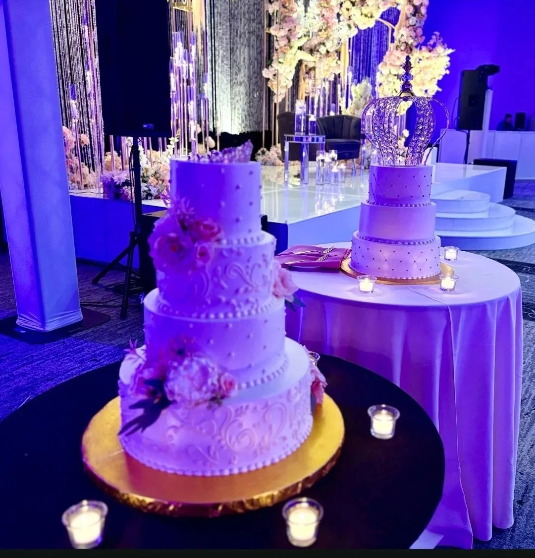 His adn Hers wedding cake 