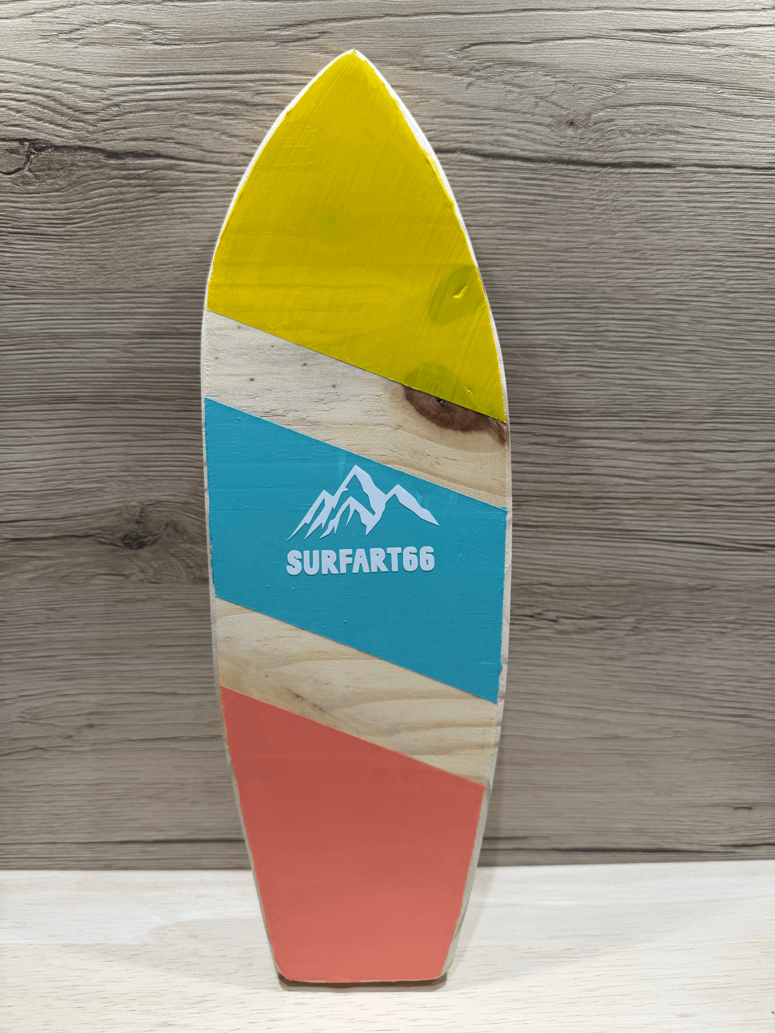 Planche décorative Surfart66 en bois – 25 cm