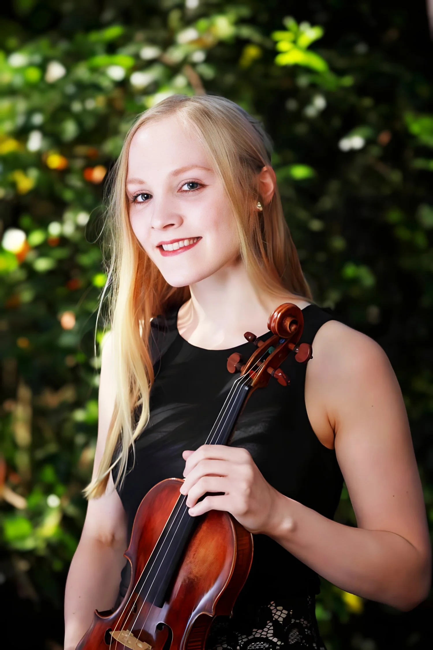 Violinist Emma Carleton