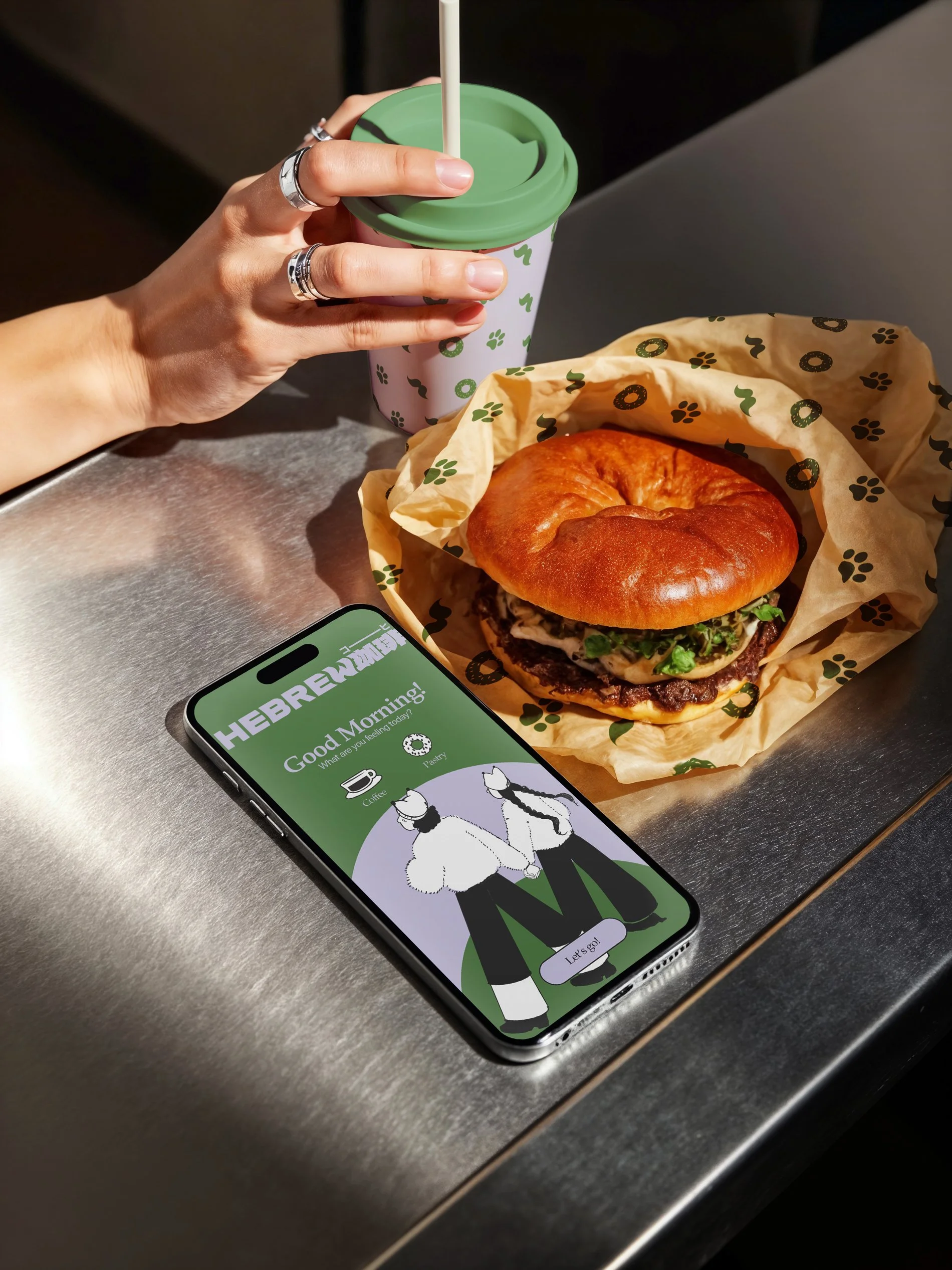 cofee_burger_hand.jpg