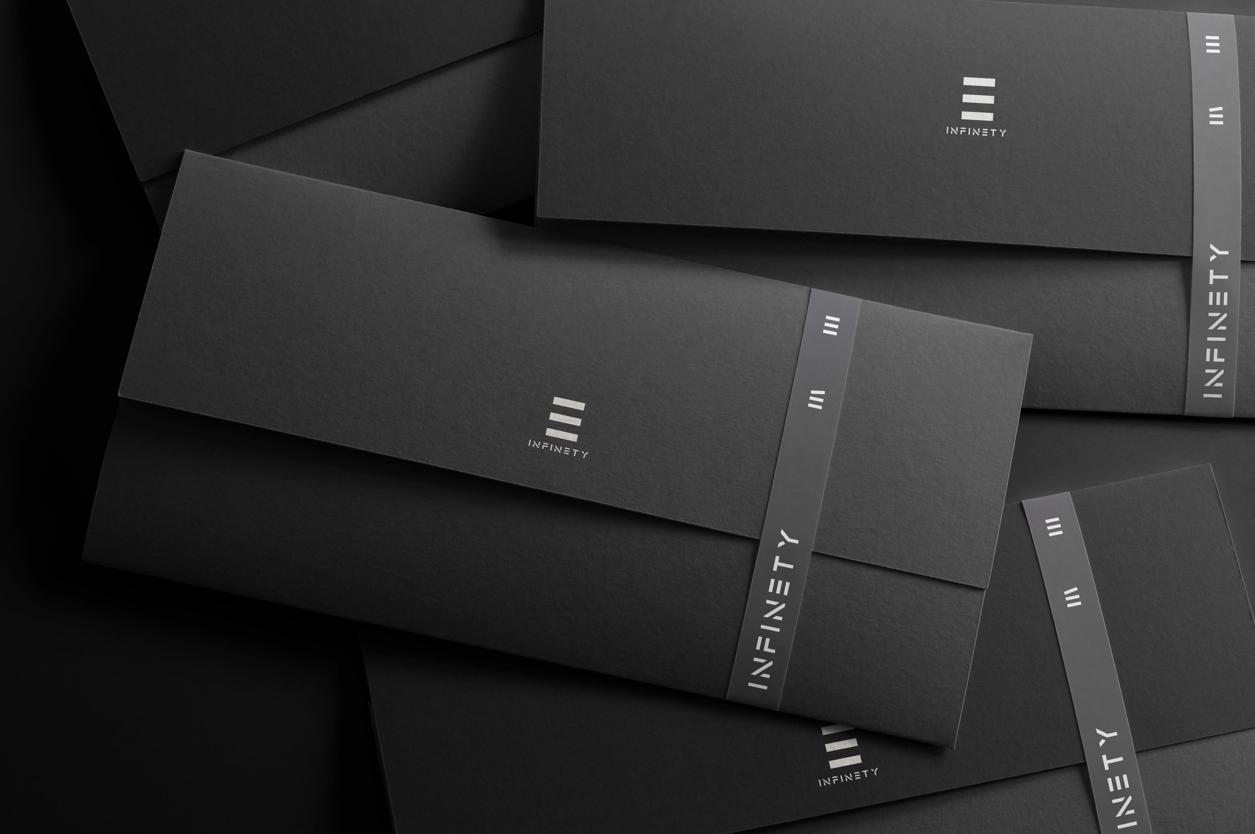 Scattered Minimal Envelopes Mockup-min.jpg