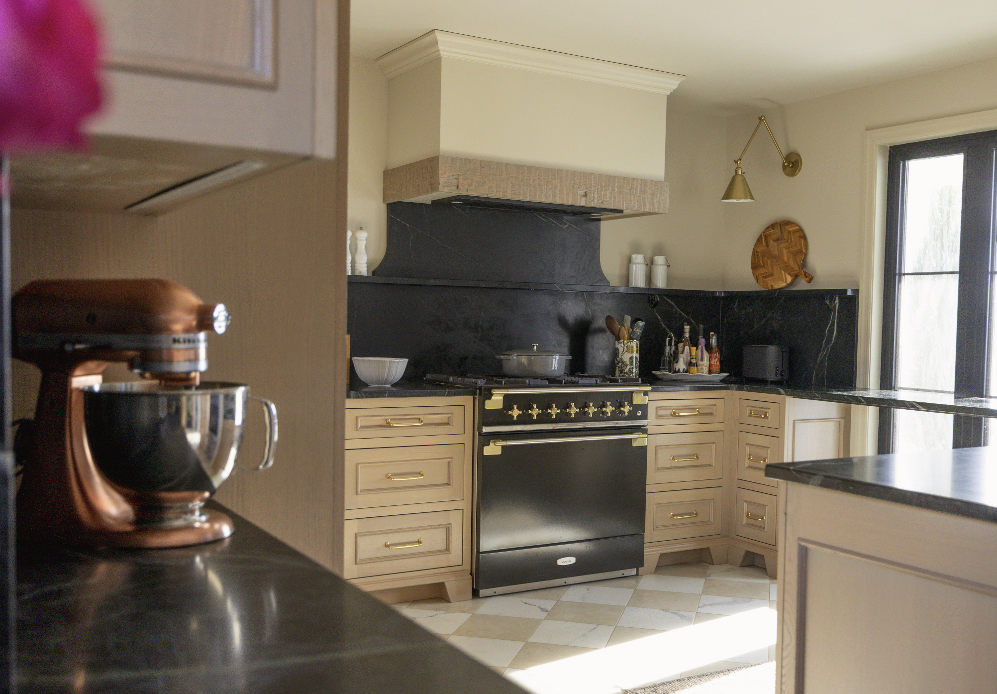 Kitchen Design Trends Worth Your Money in a Pittsburgh Home