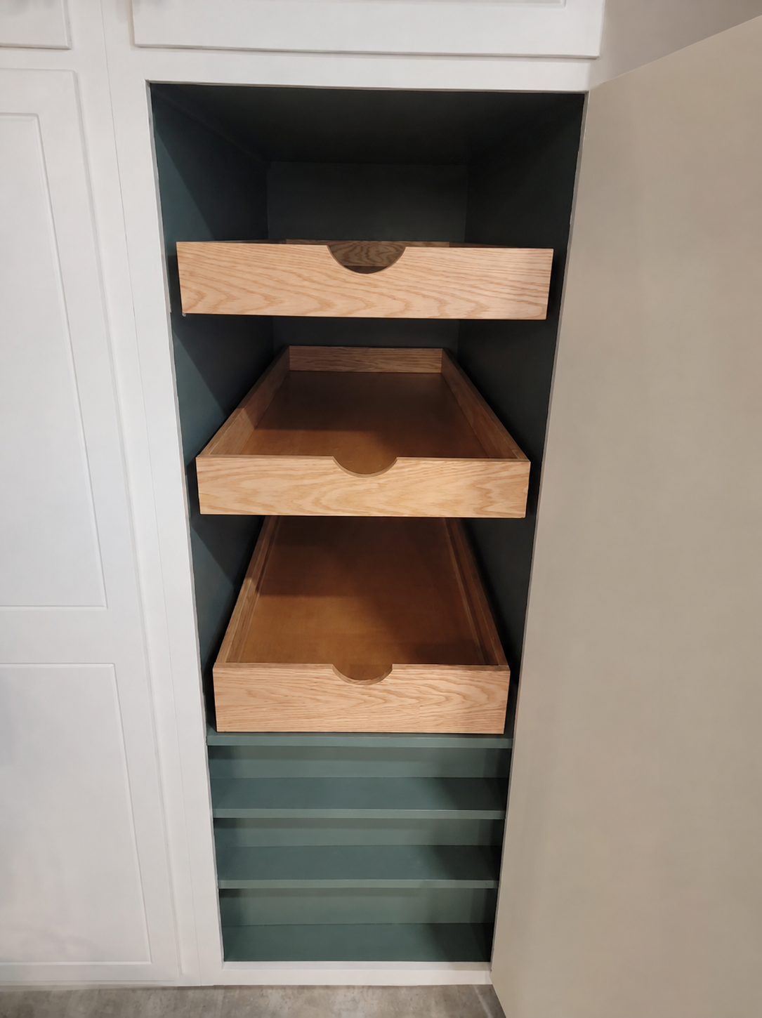 Pull-Out Pantry Drawers