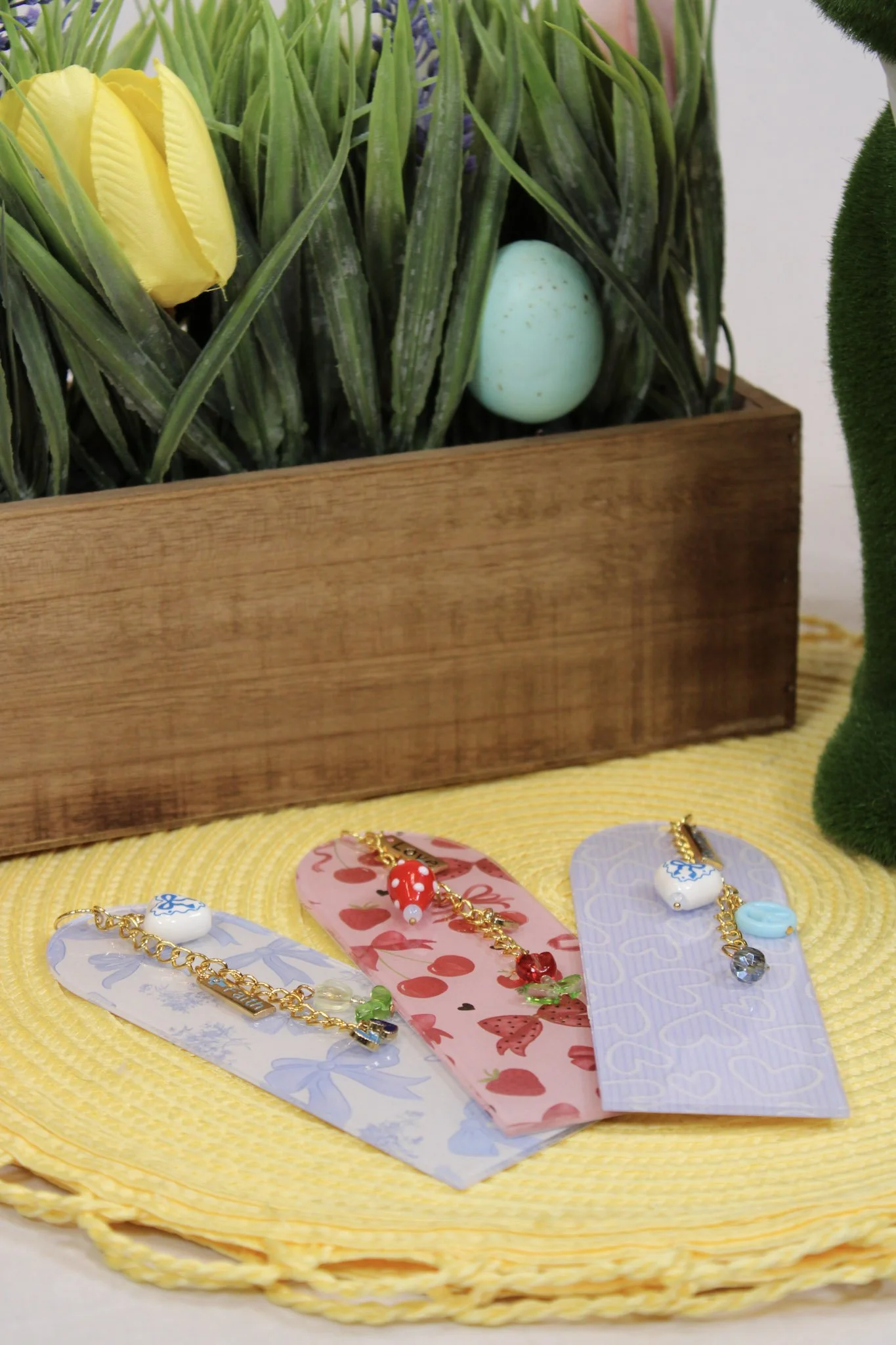 GIRLY POP CHARM-ING BOOKMARKS