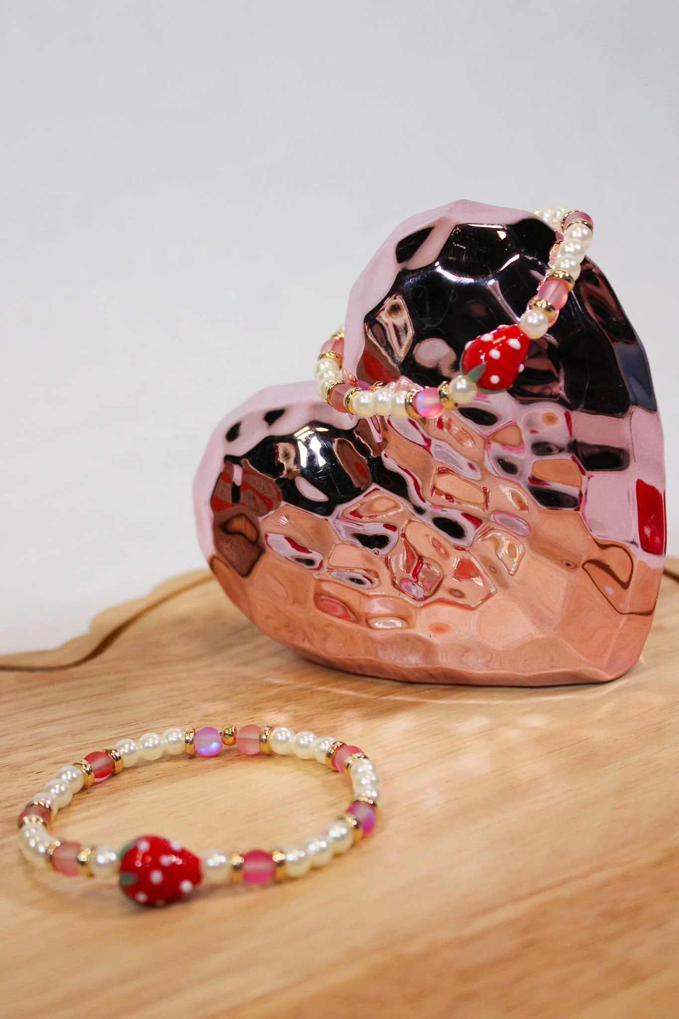 STRAWBERRY PEARL BRACELET