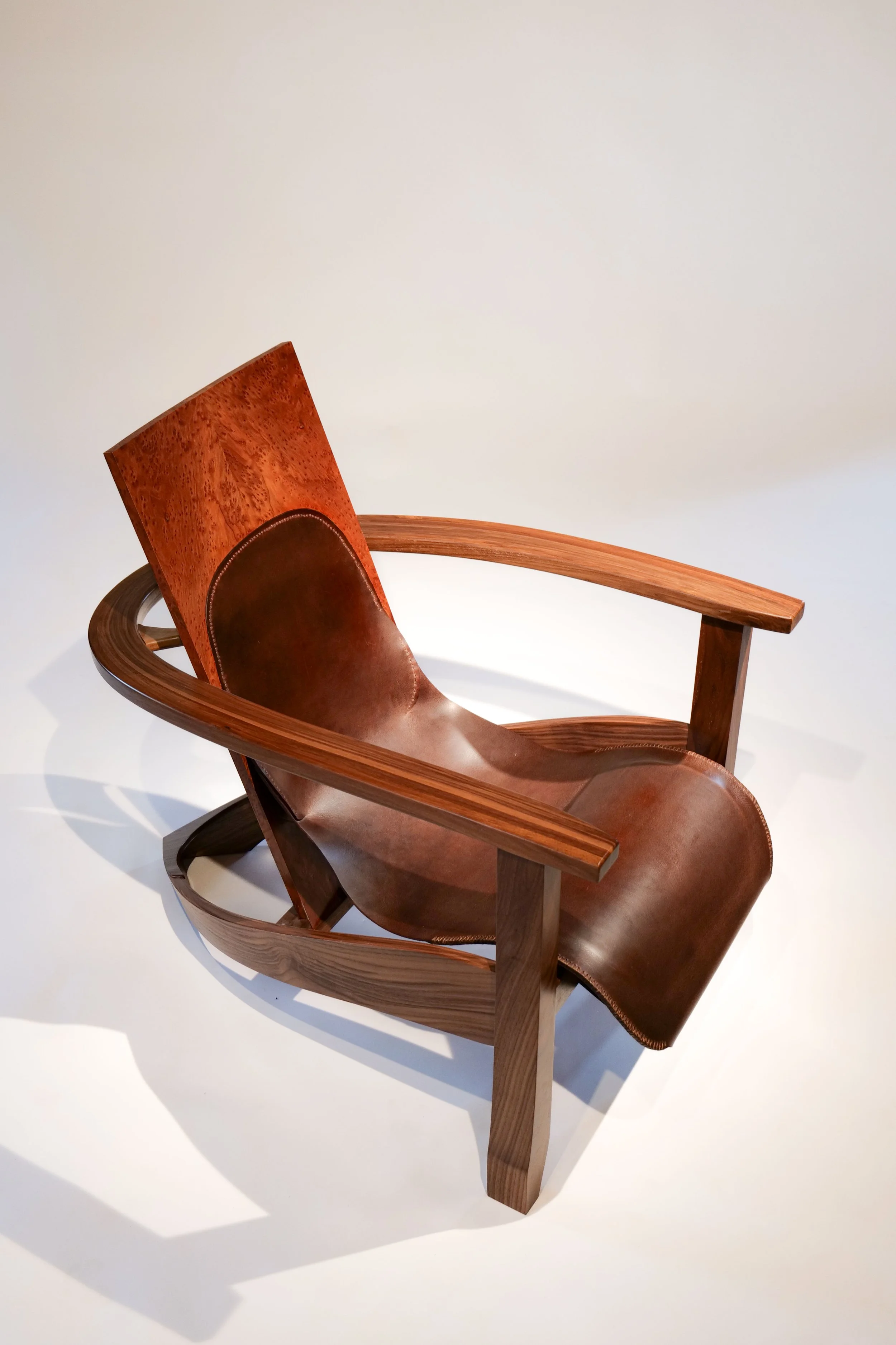 Mod-ack chair with sticking and copper nails, above view