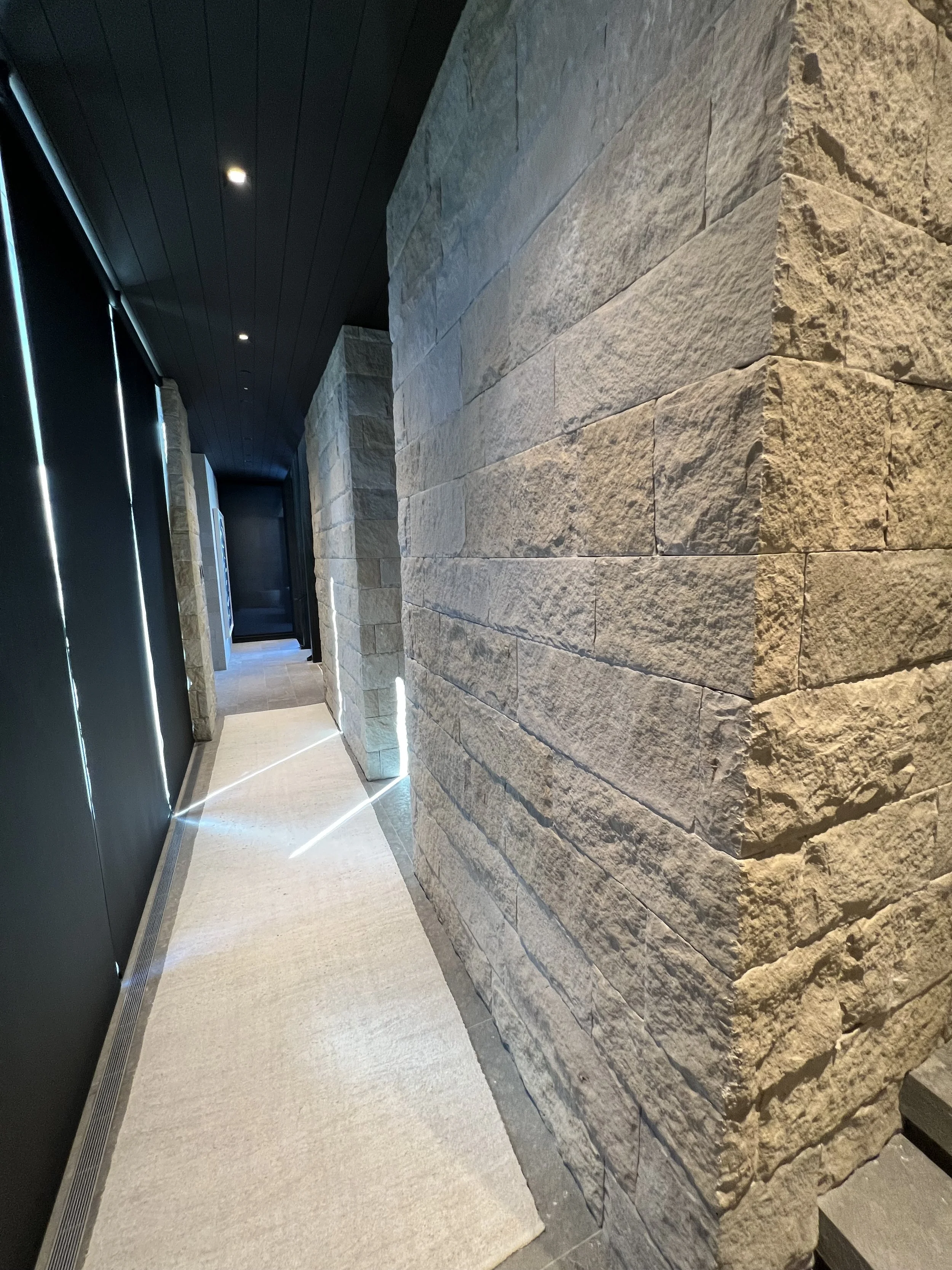 stone galler 4.JPG