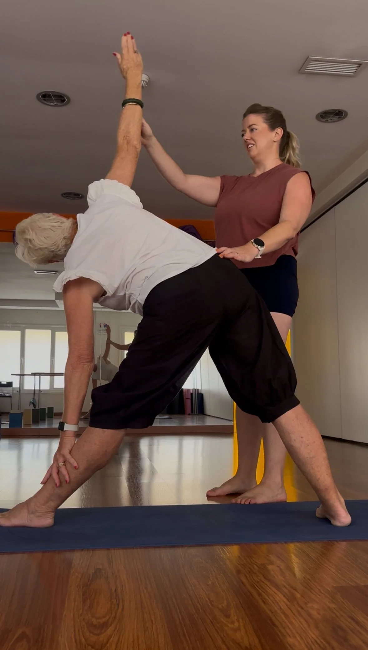 Experienced yoga teachers offer English yoga classes in Madrid