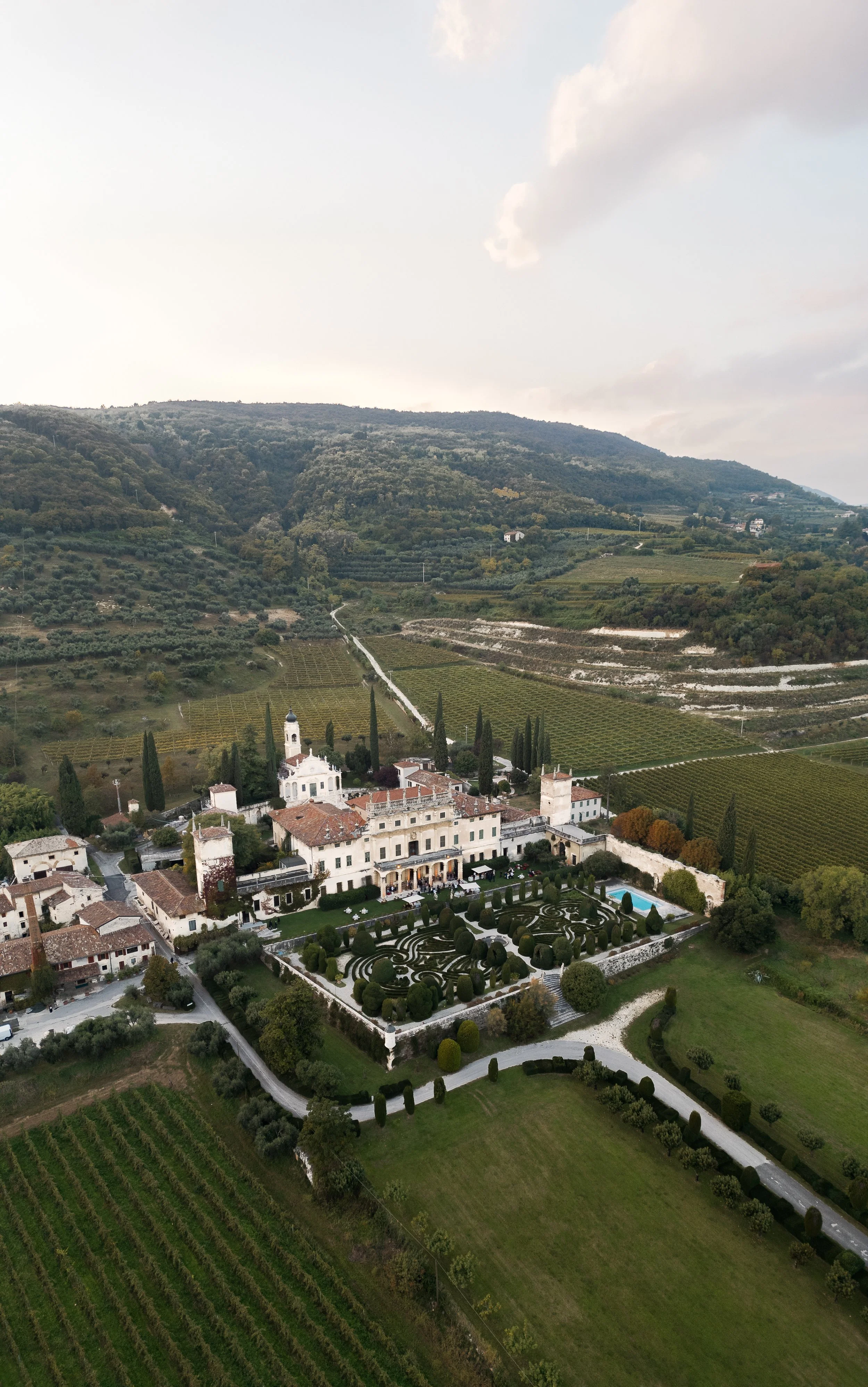 Venue in north Italy, Villa Arvedi, drone shoot.