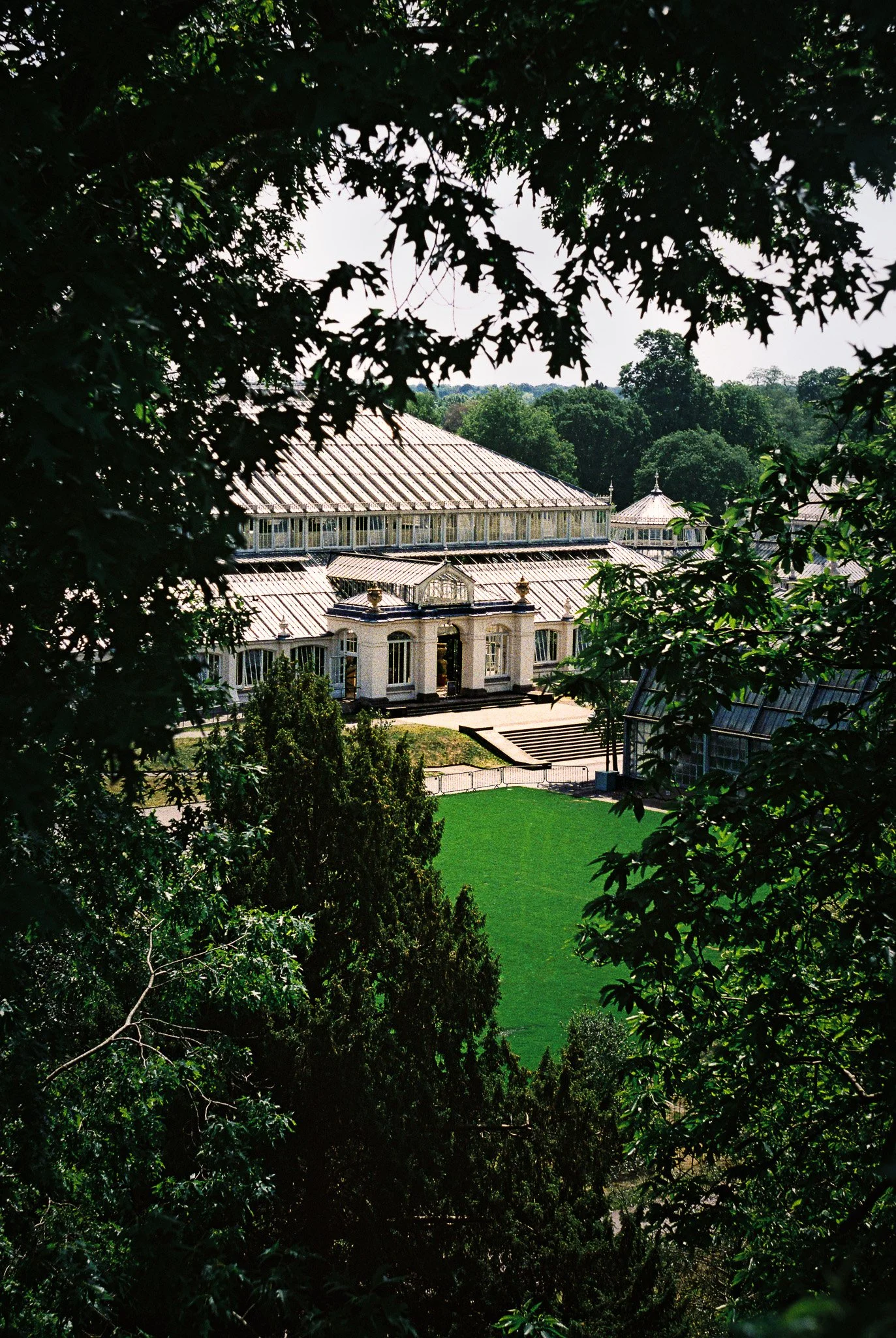 R1-01674-034A.jpg