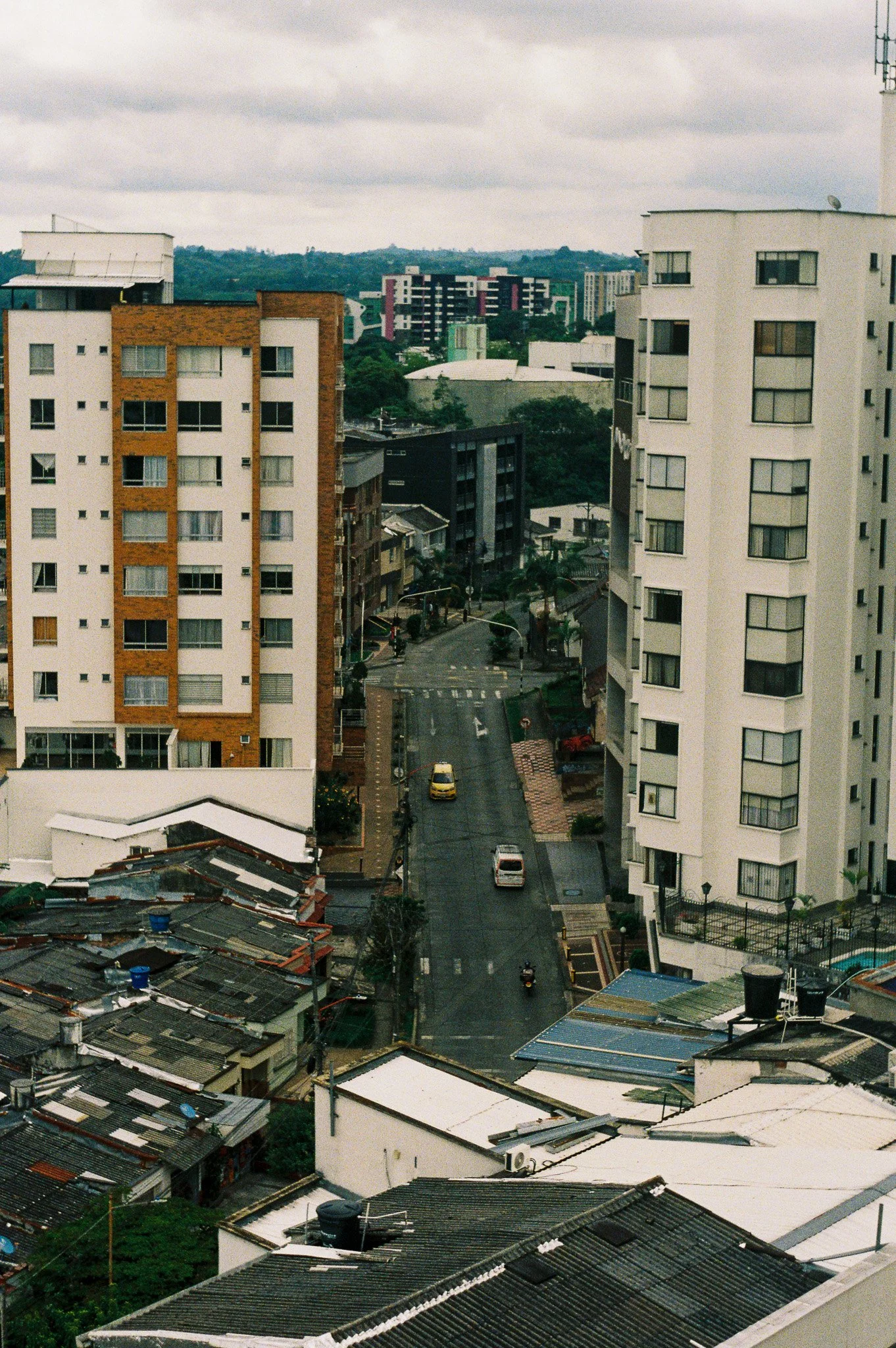 R1-01678-031A.jpg